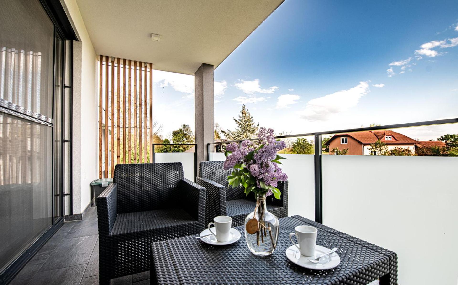 Apartmaji BANONIA " Štorkljin let " view 3