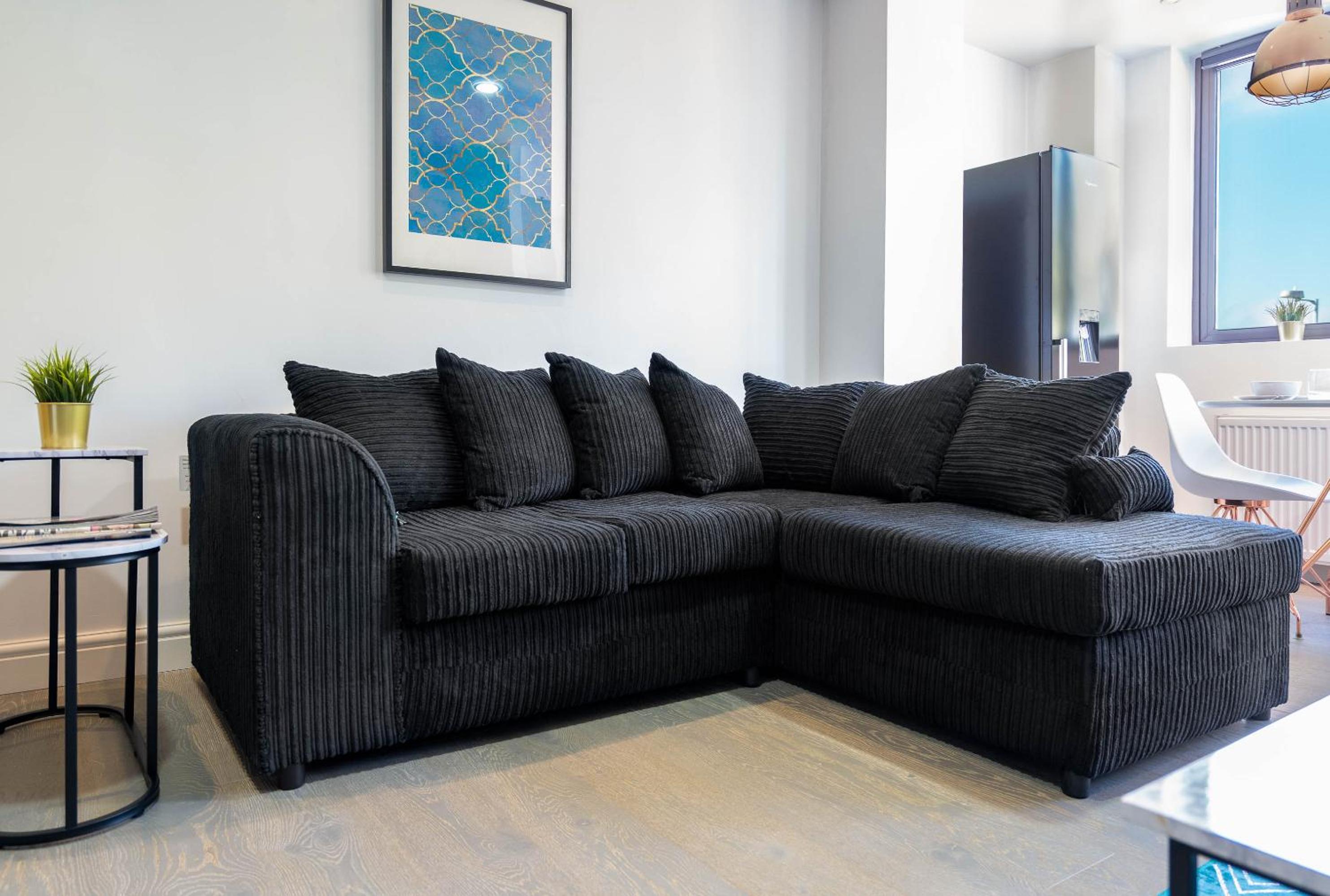 Haus Luxury Apartment - Perry Barr - Parking - Smart TV - WIFI - TOP RATED view 5