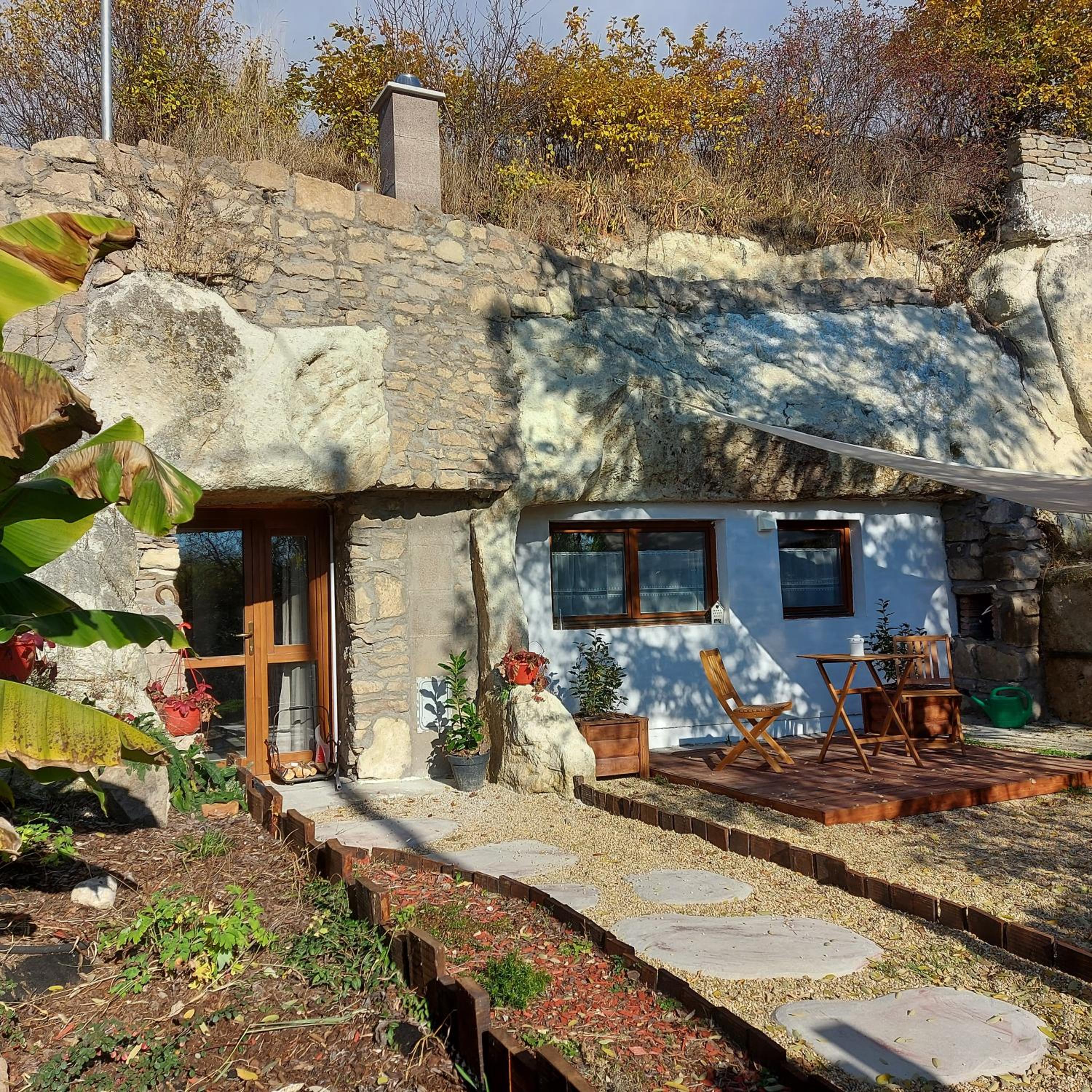 Barlang Noszvaj view 3