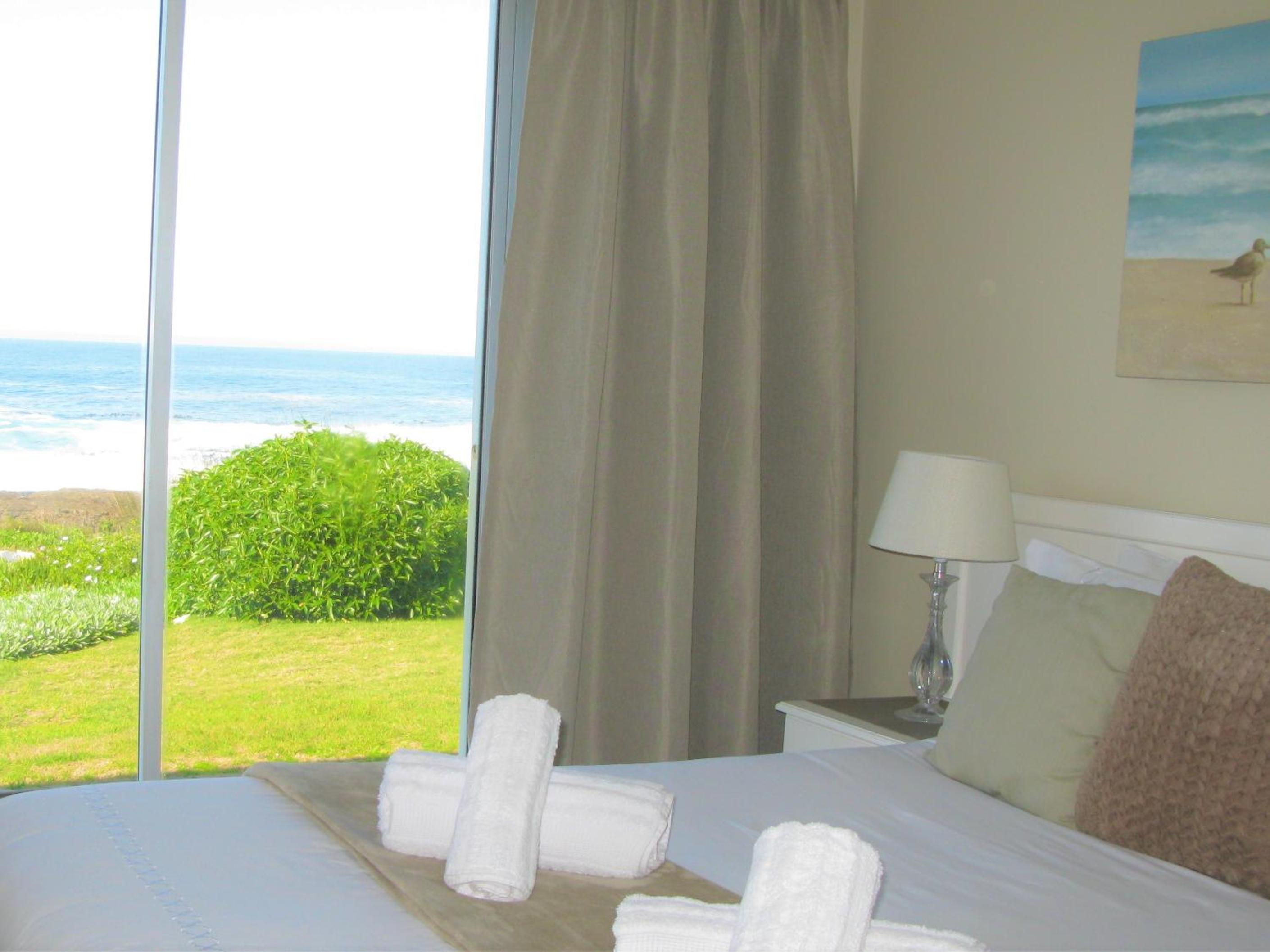 Beachfront House - Hermanus Whale View