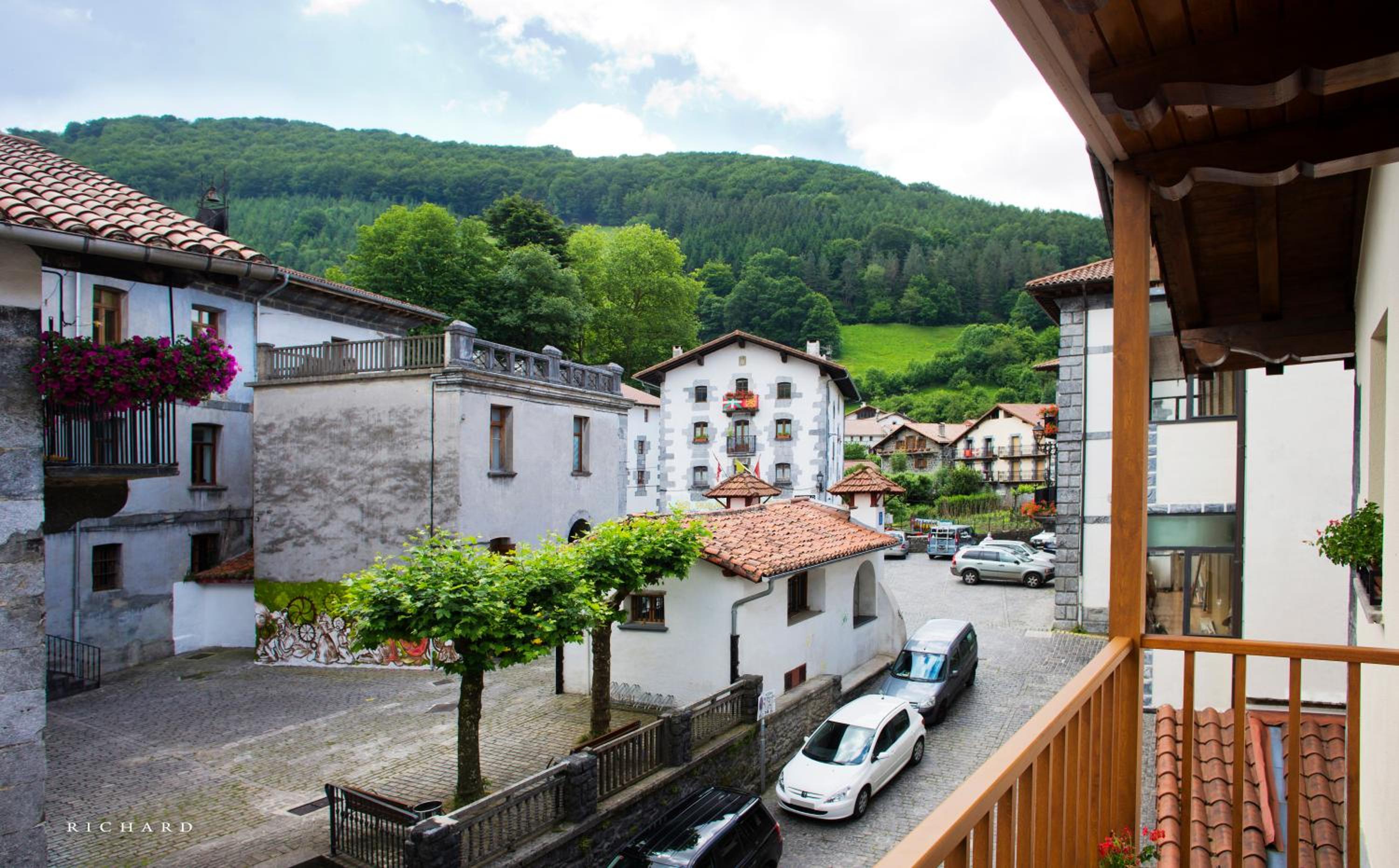 Hostal Musunzar view 5