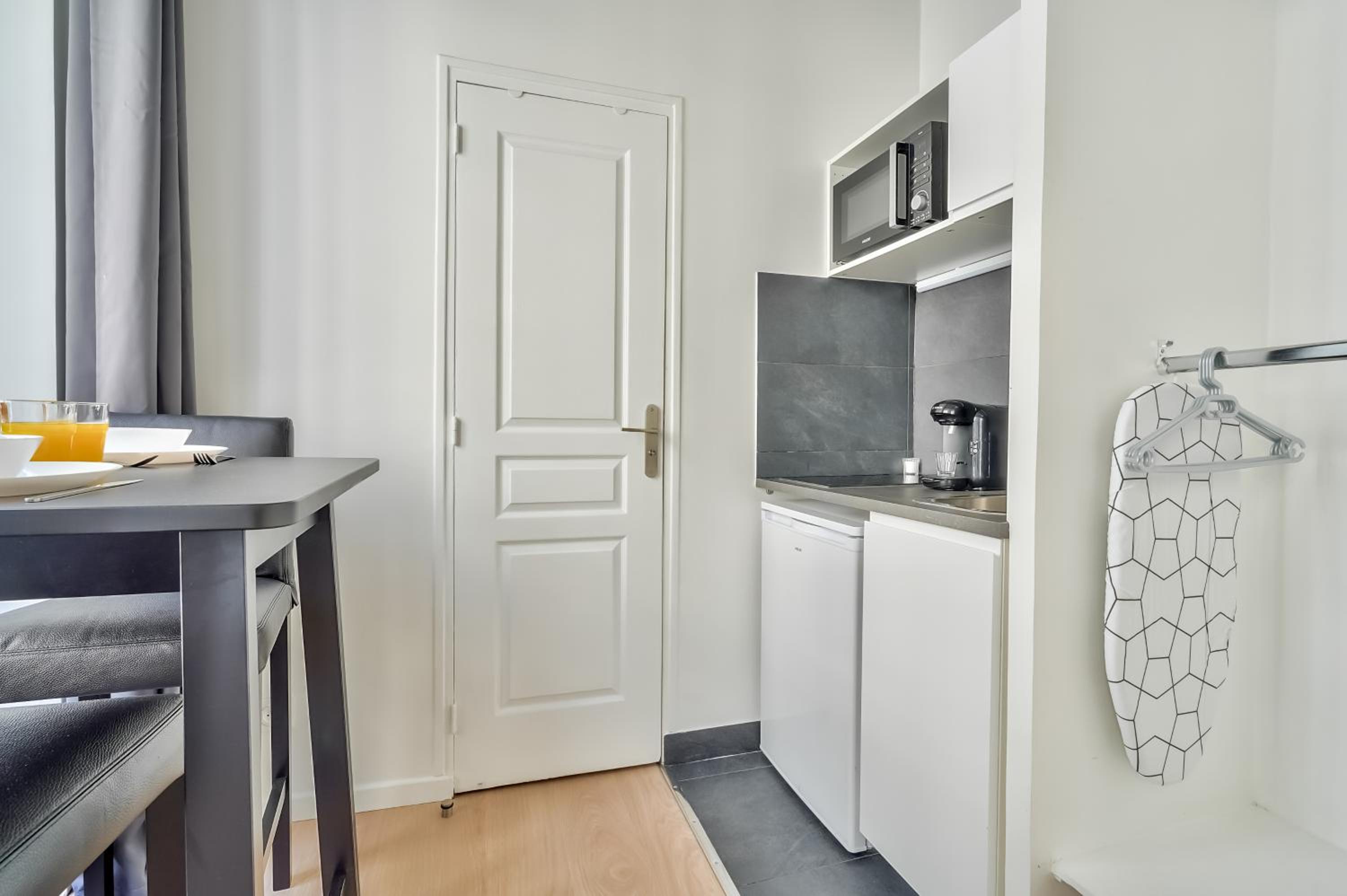 Cute Mezzanine Studio in the Heart of Paris (2M)