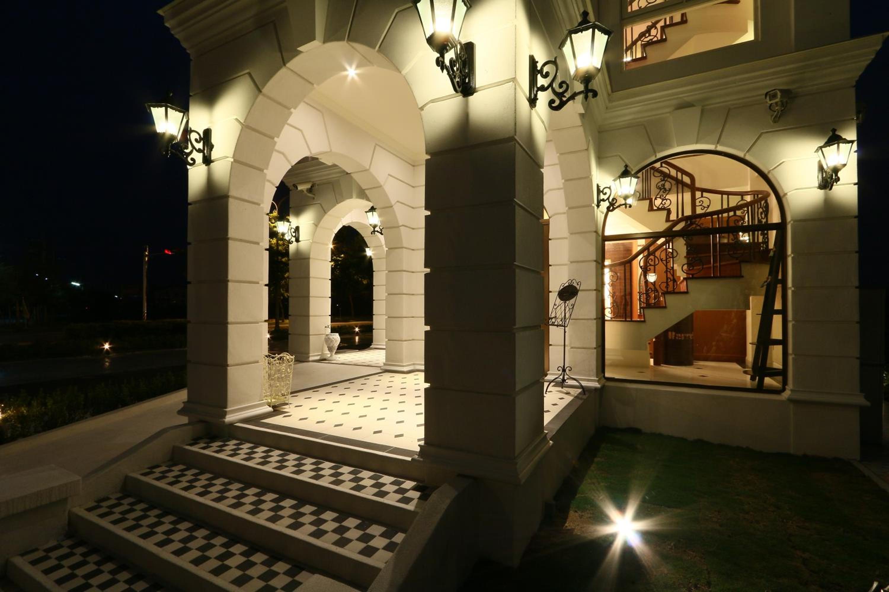 Aleex Villa