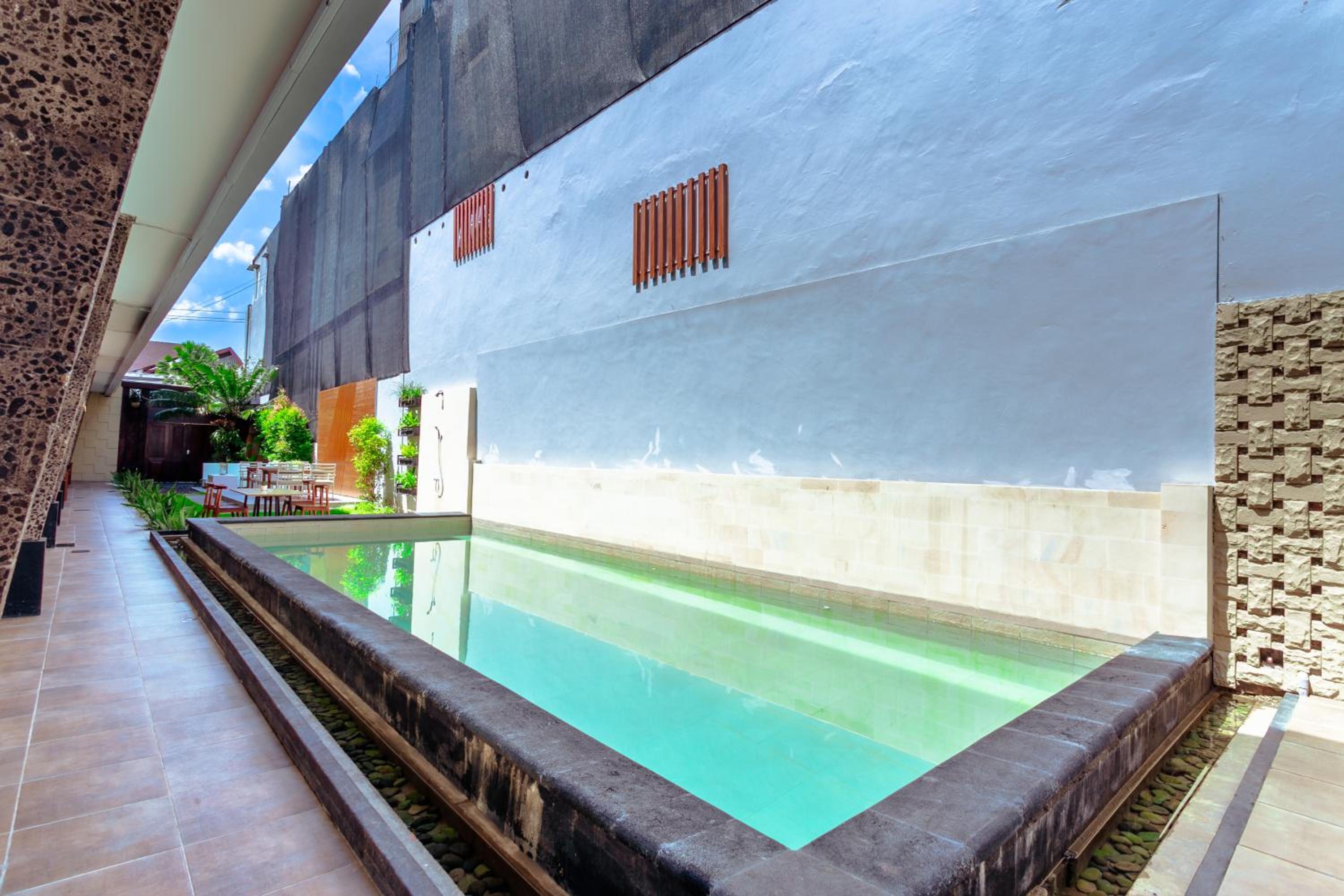 Lega Legi Town House Seminyak by The Lavana view 3