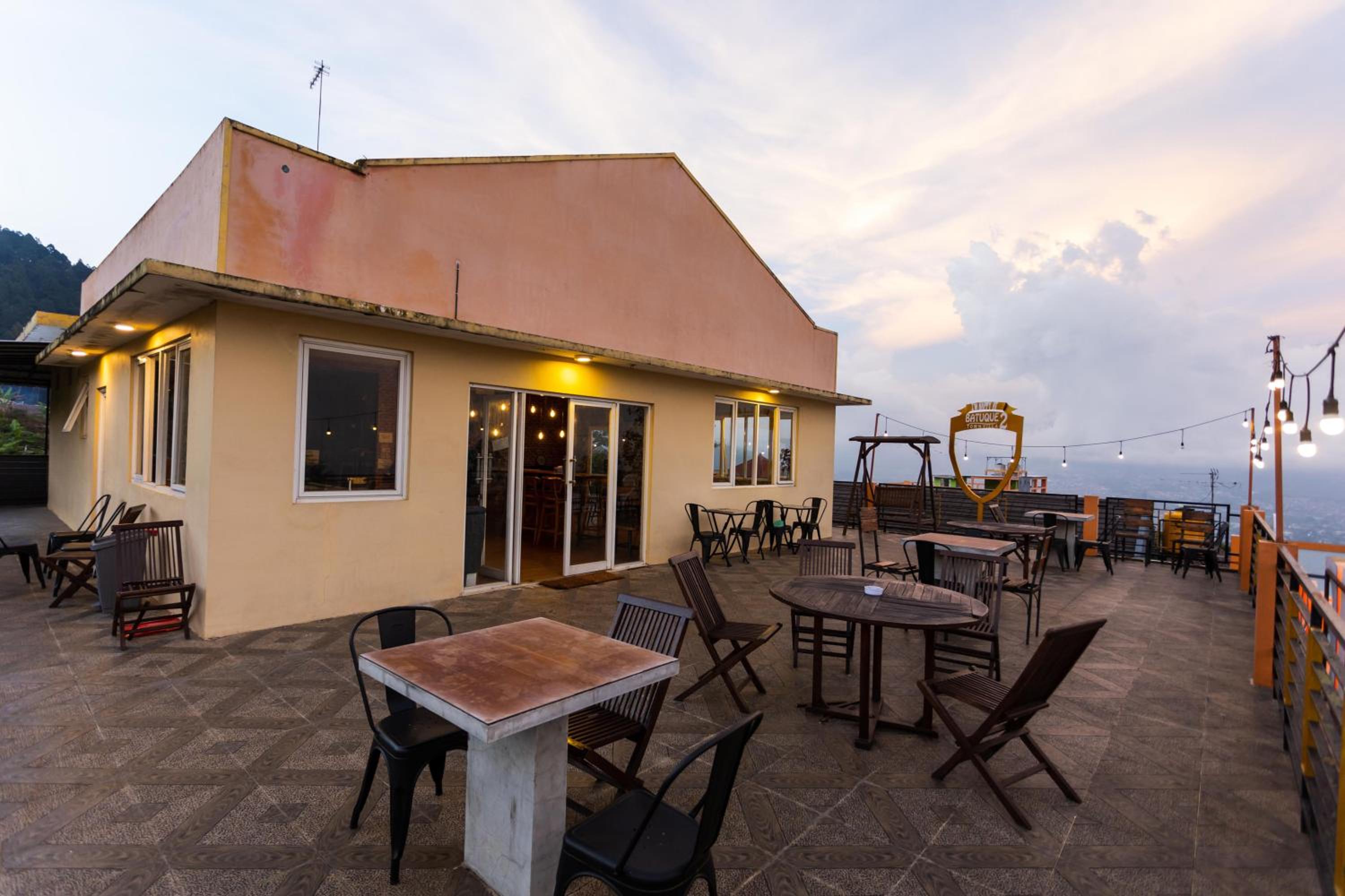 Batuque Town Villa 2