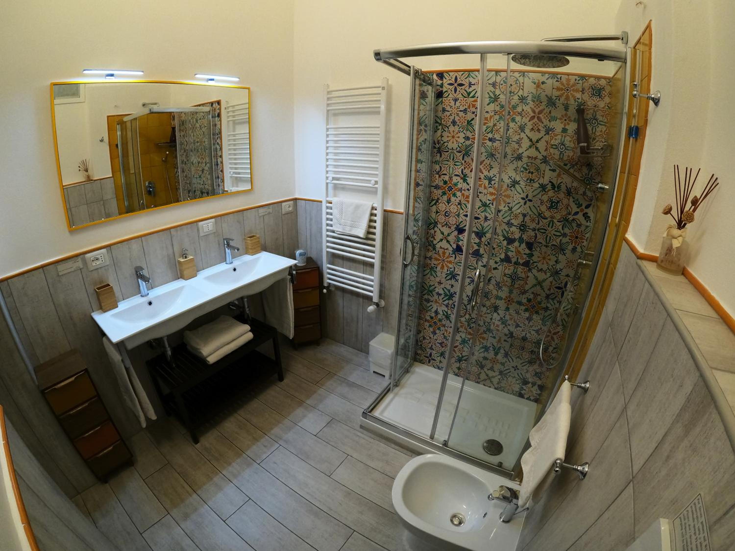 Five Roses Bed & Breakfast
