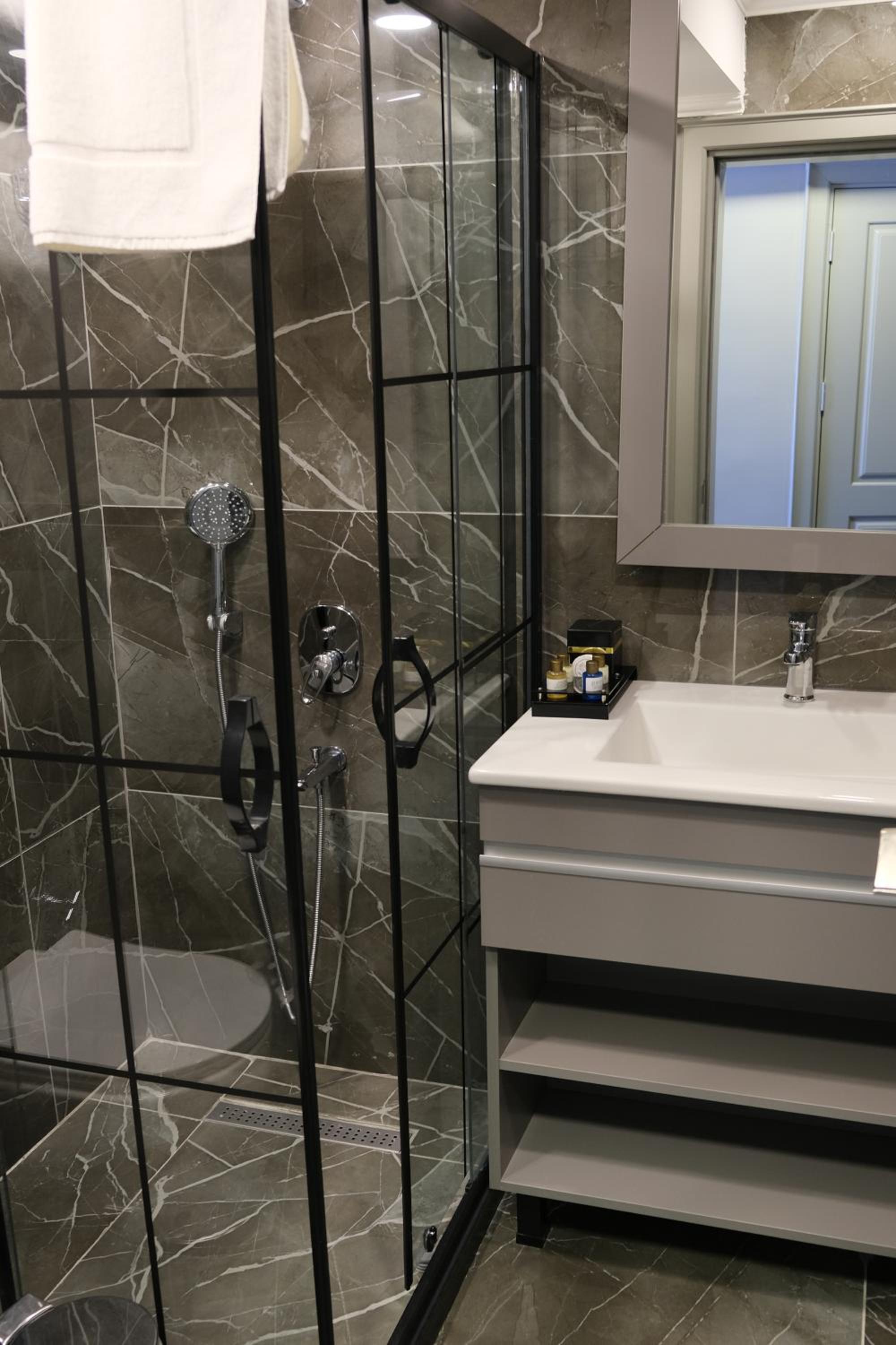 Dilens Bosphorus Otel - Image 17