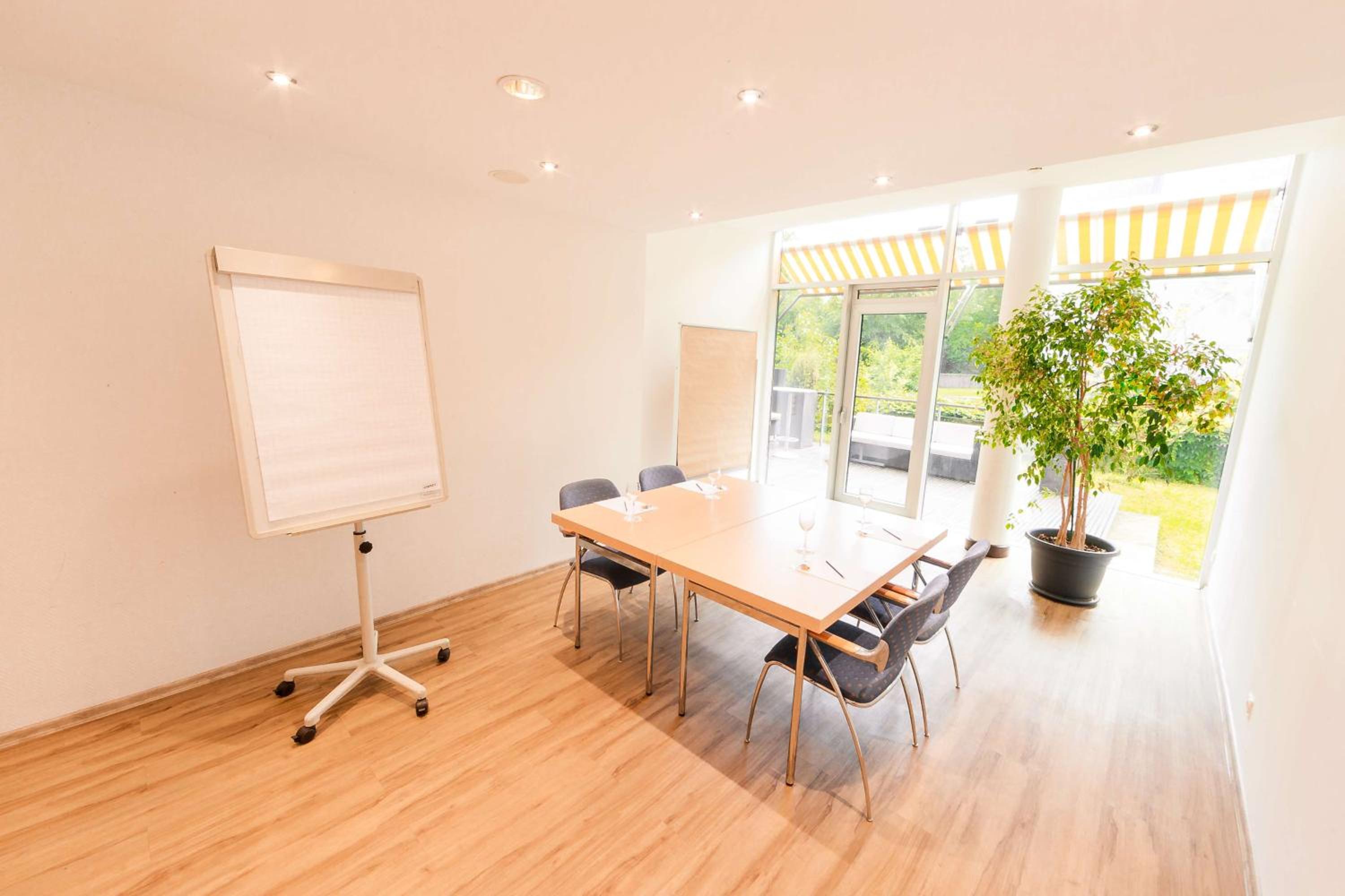 Best Western Plaza Hotel Stuttgart-Ditzingen - Property Image 32