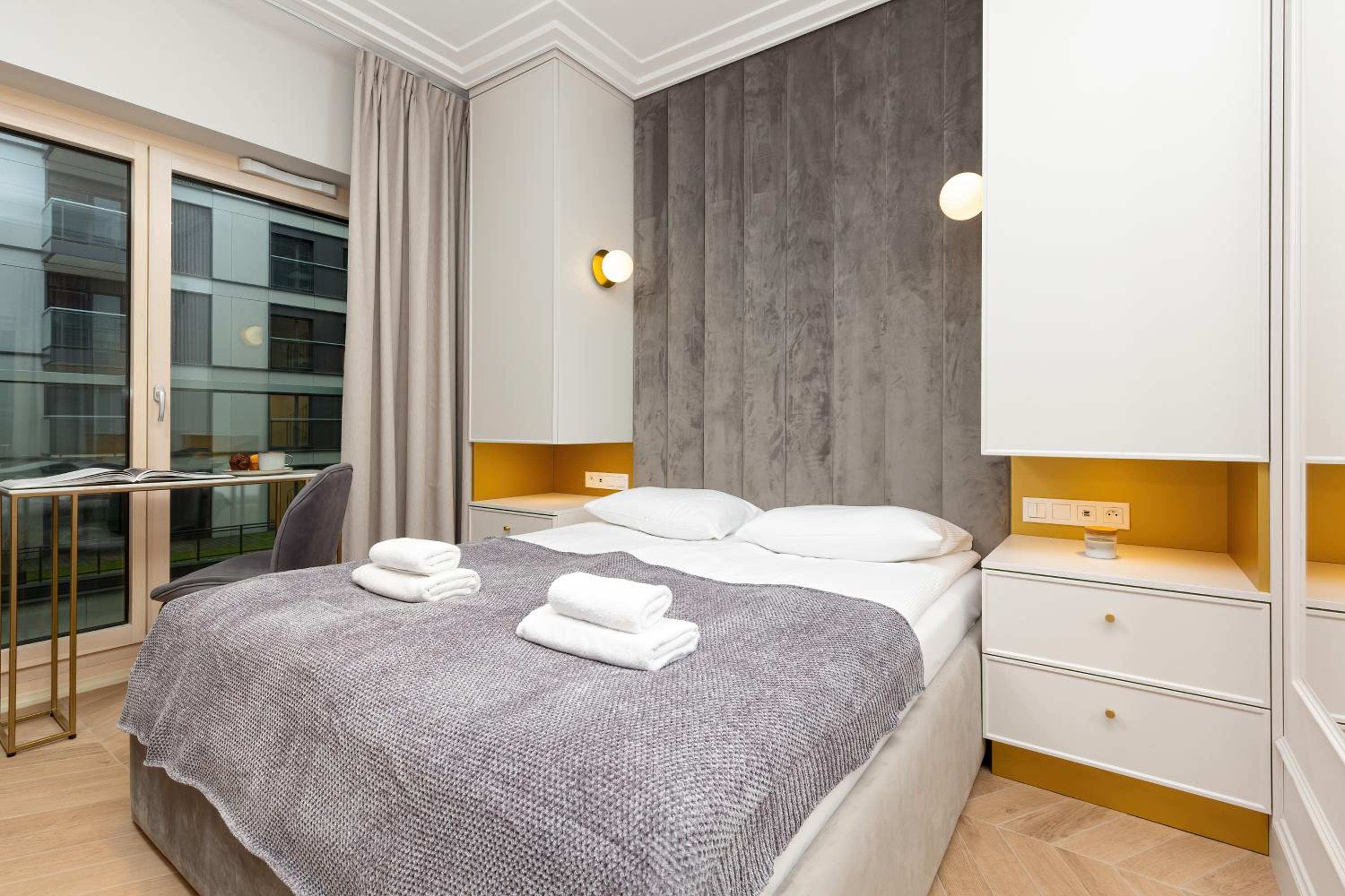 Mennica Residence Central Apartment by Renters Prestige view 3