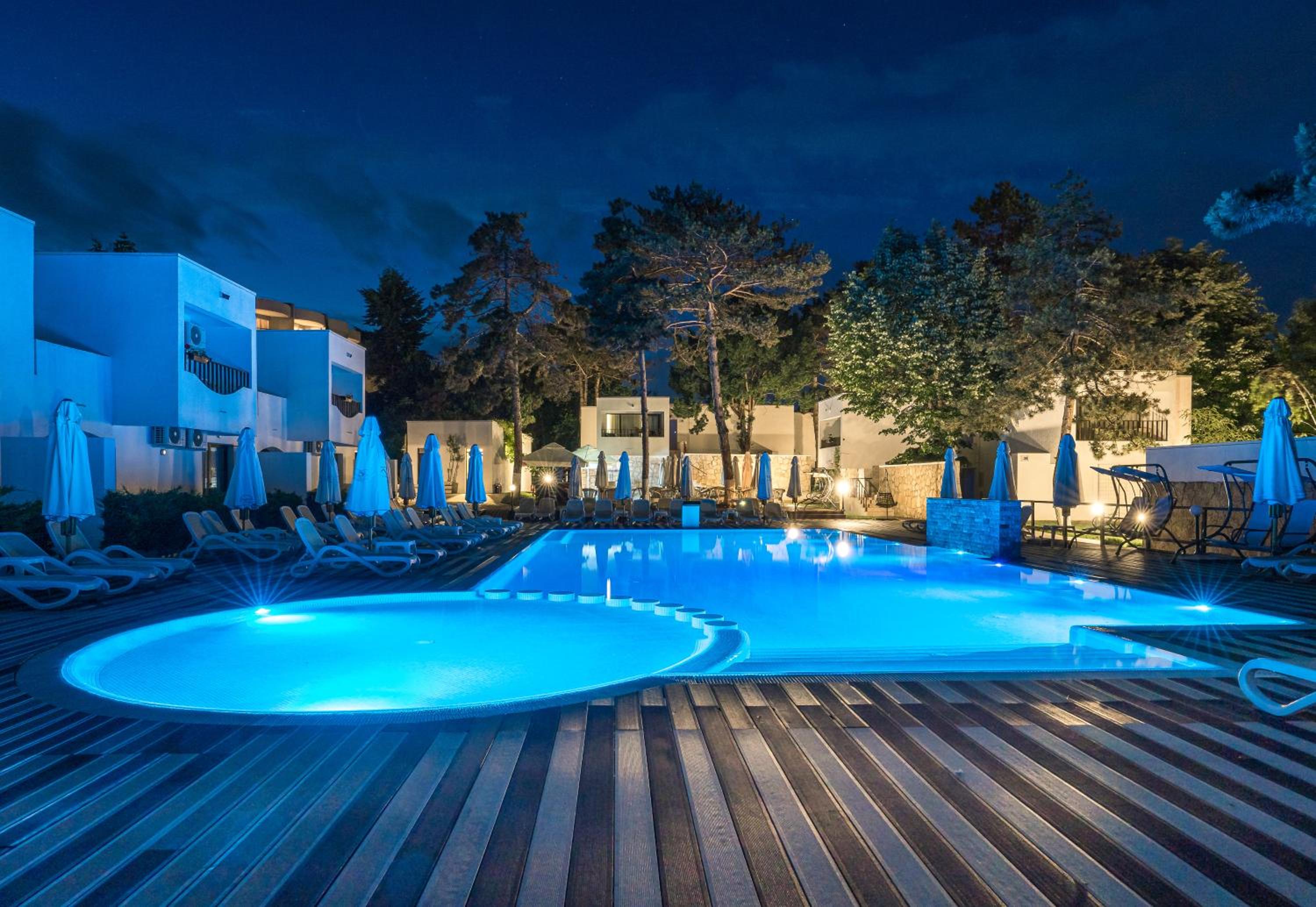 Mera Resort