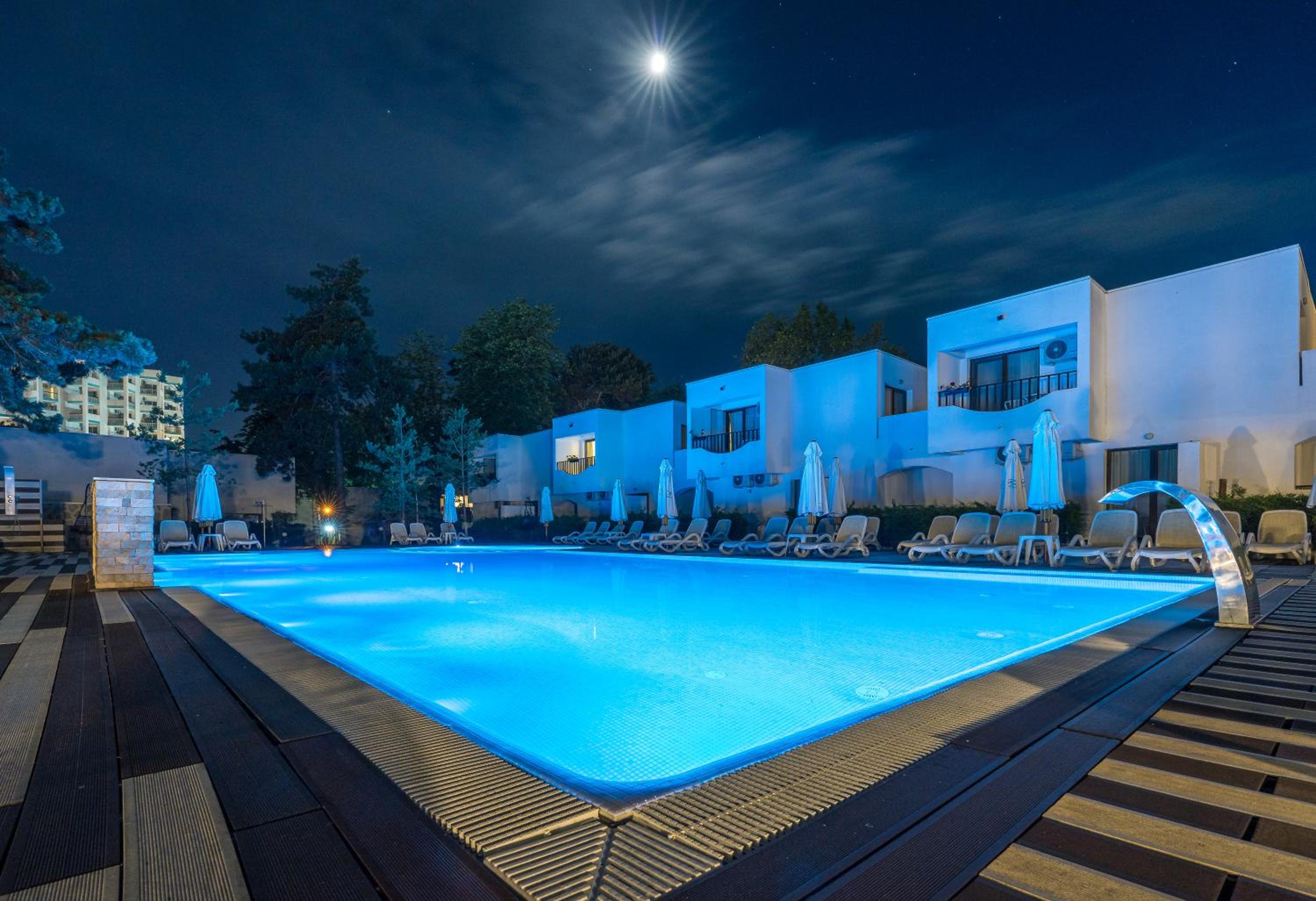 Mera Resort