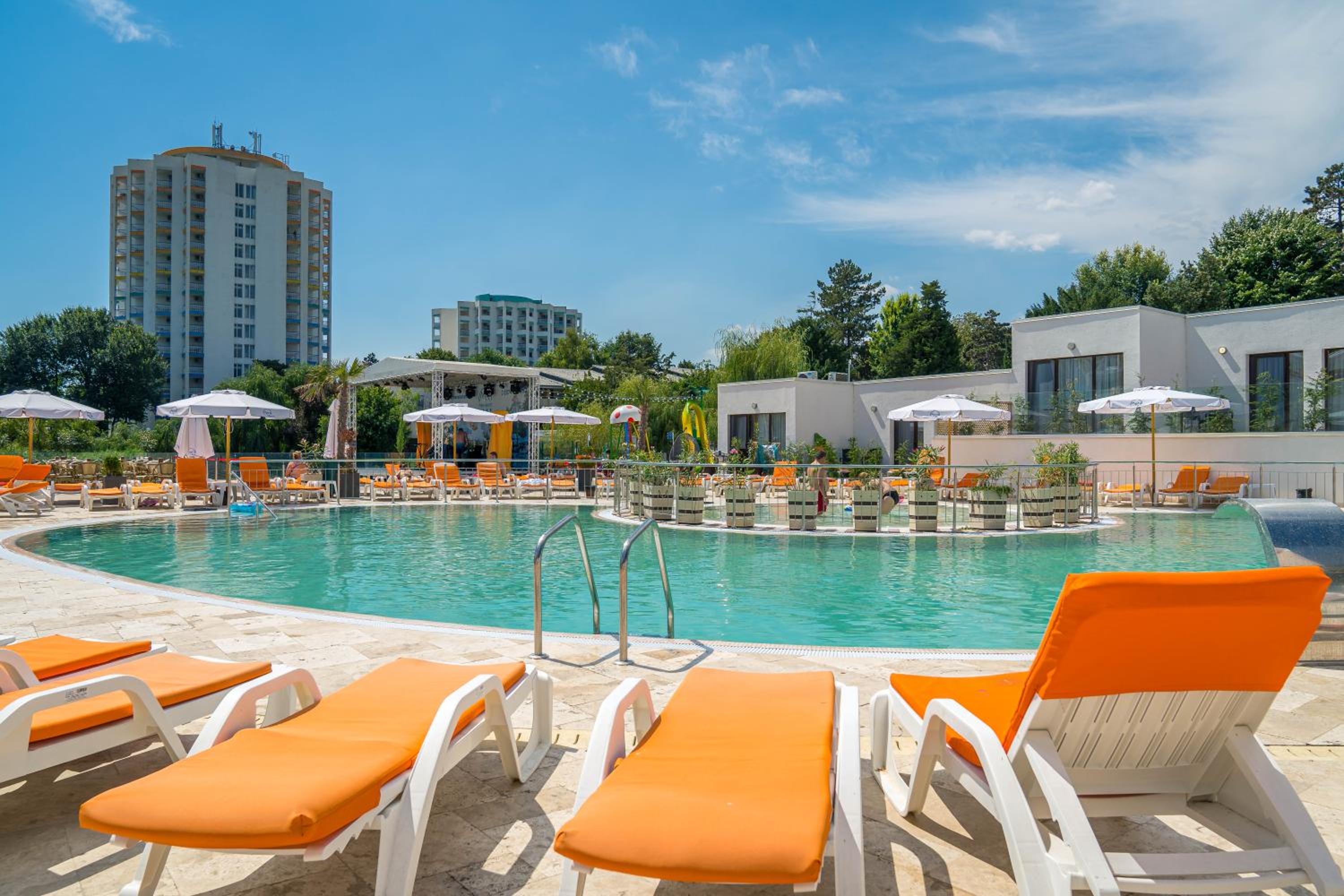 Mera Resort