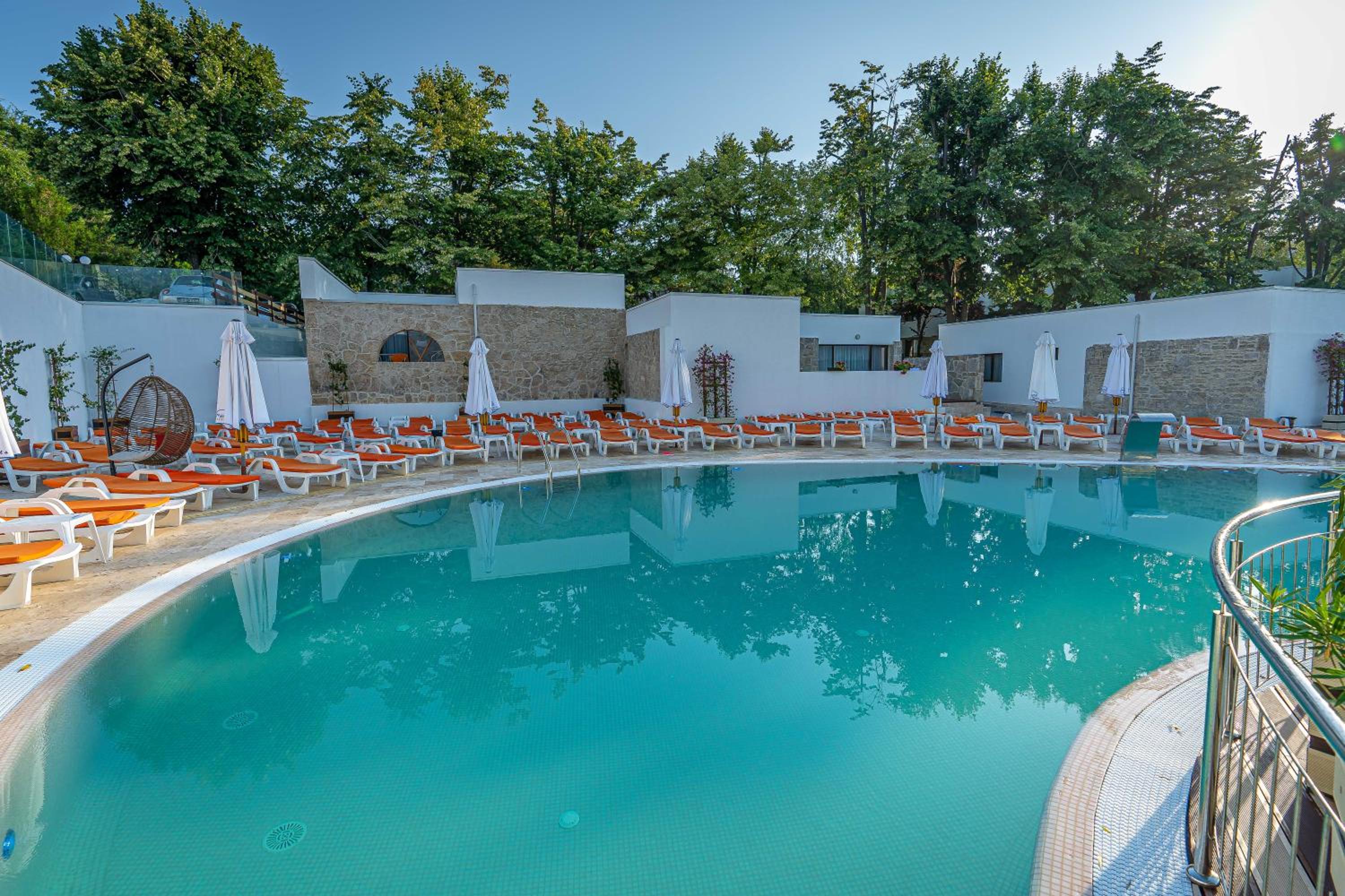 Mera Resort
