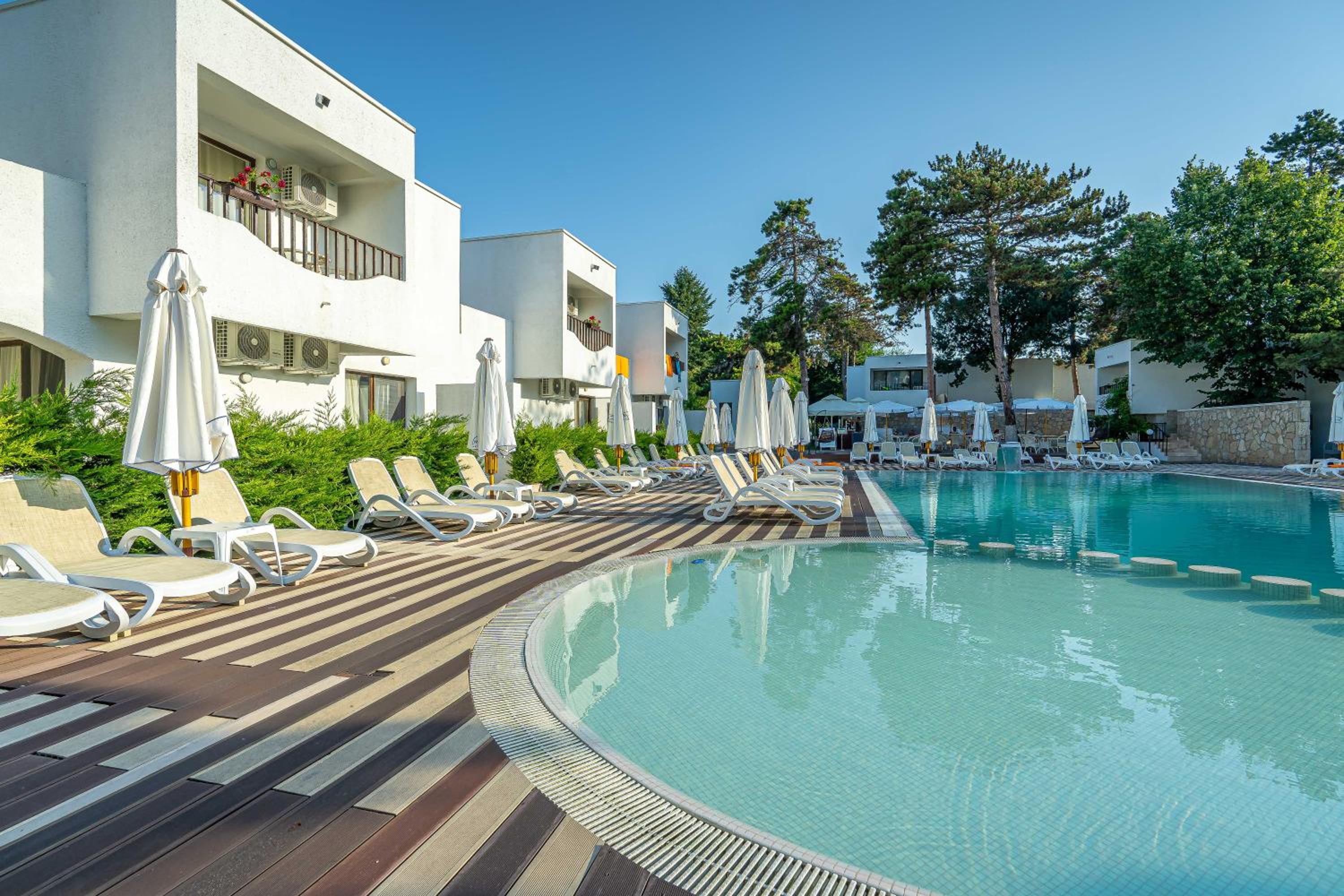 Mera Resort