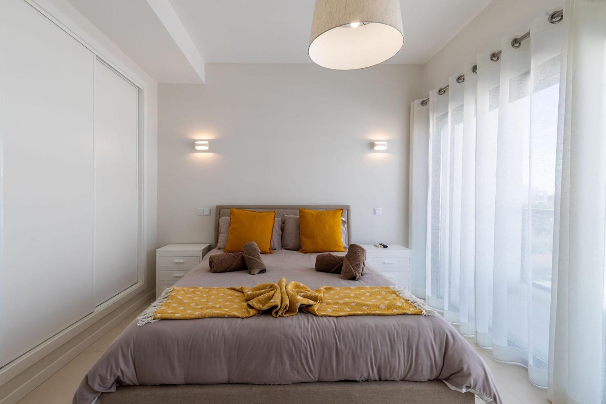 Luxury Townhouse with Pool in Alvor view 4