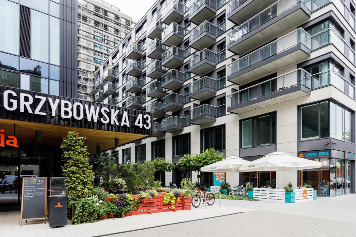 Mennica Residence Central Apartment by Renters Prestige view 4