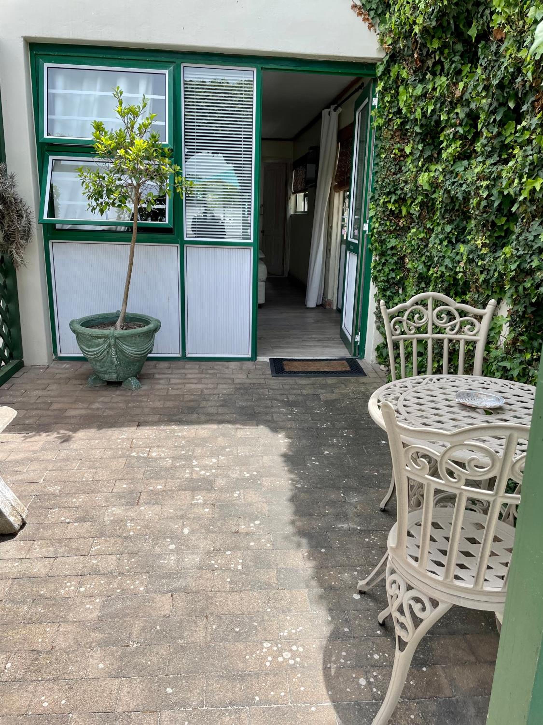 Sandra's Guest House