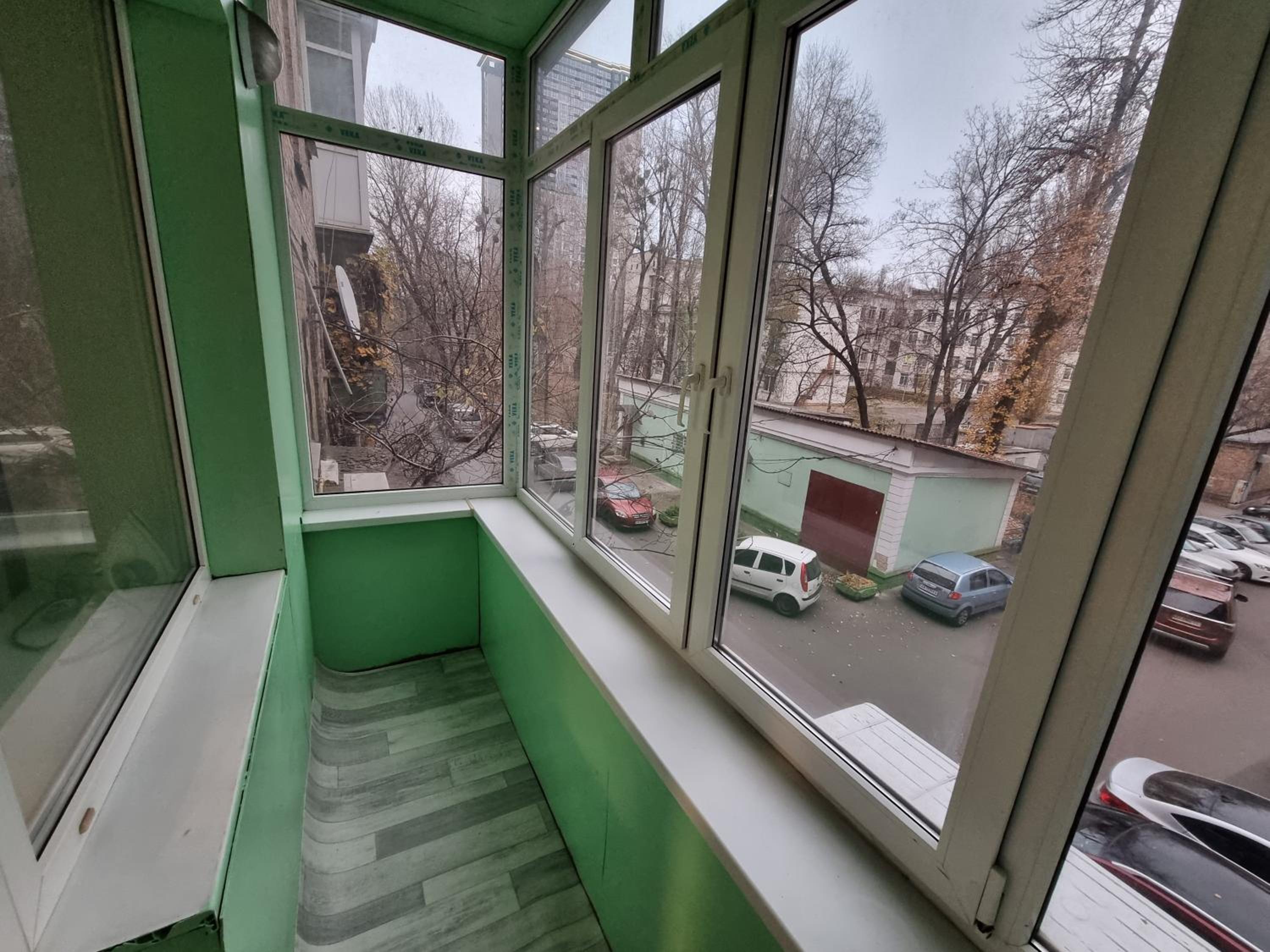 Квартира рядом с ЖД вокзалом, Охматдетом, Второй этаж view 2