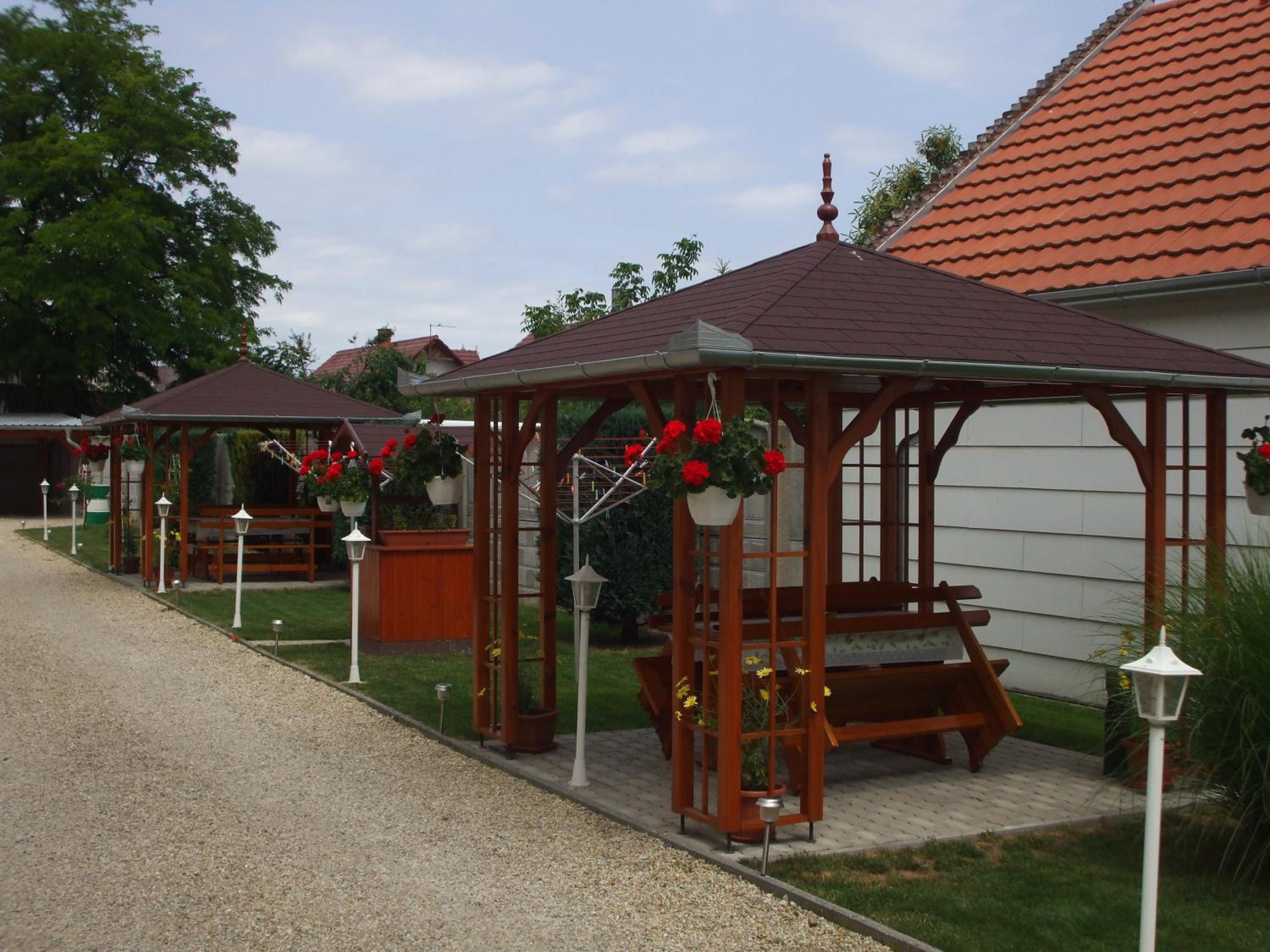 Petrovics Apartmanház 1