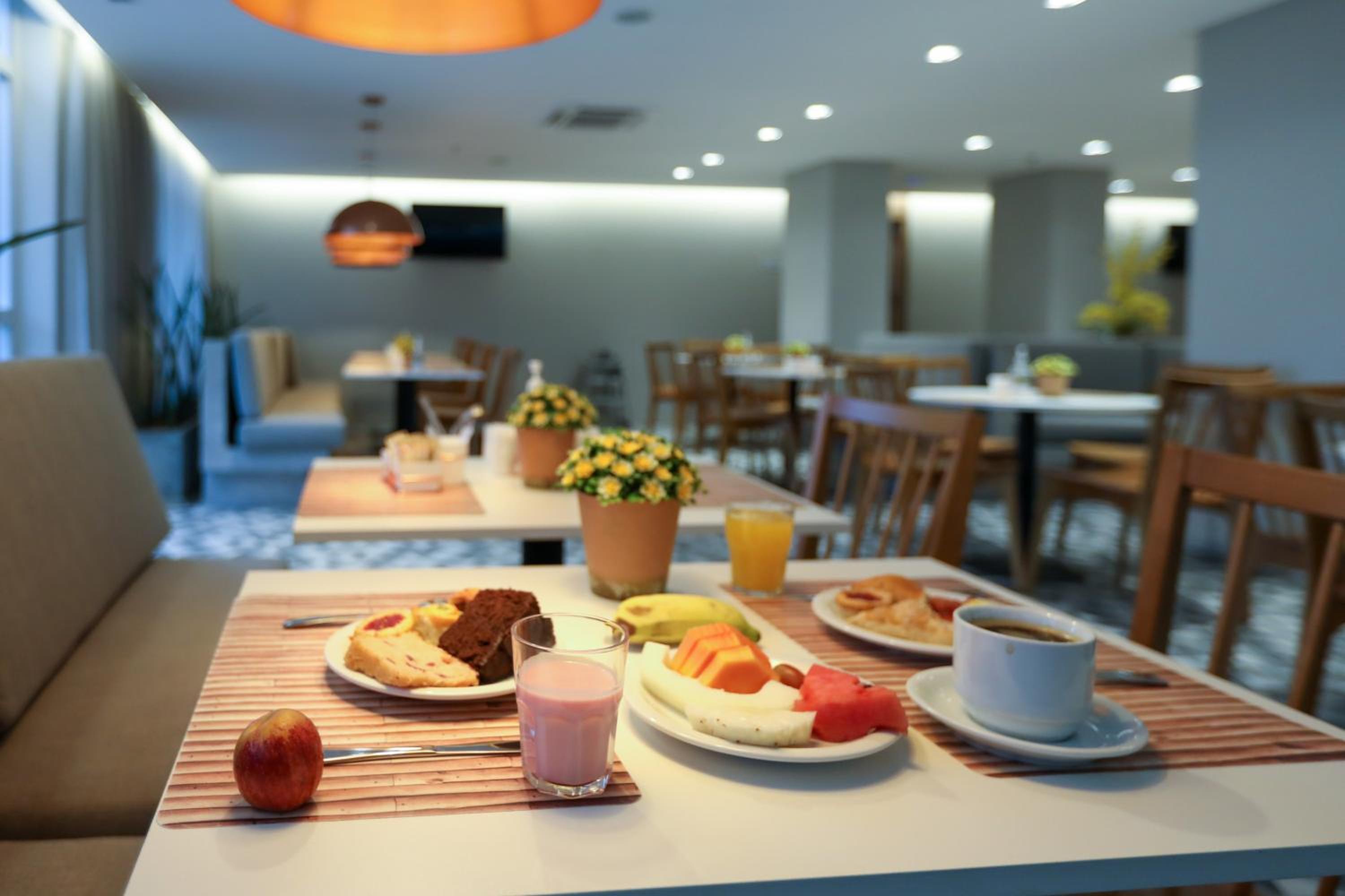 Guarulhos Vacations - Comfort Hotel Guarulhos Aeroporto - Property Image 3