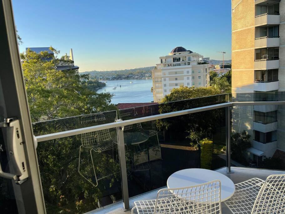 Lovely 2 Bedroom Executive Apartment view 2
