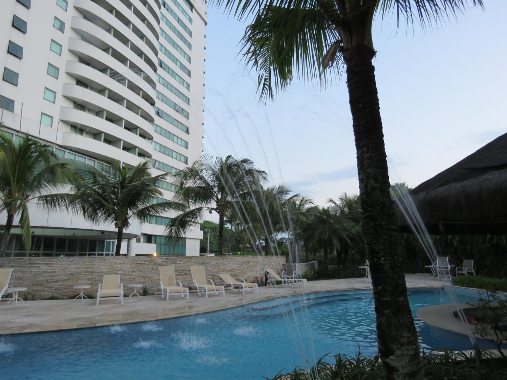 Barra Prime Flats, Ed Mediterrâneo, wi-fi 400Mb, balsa pra praia grátis, ar condicionado novo!