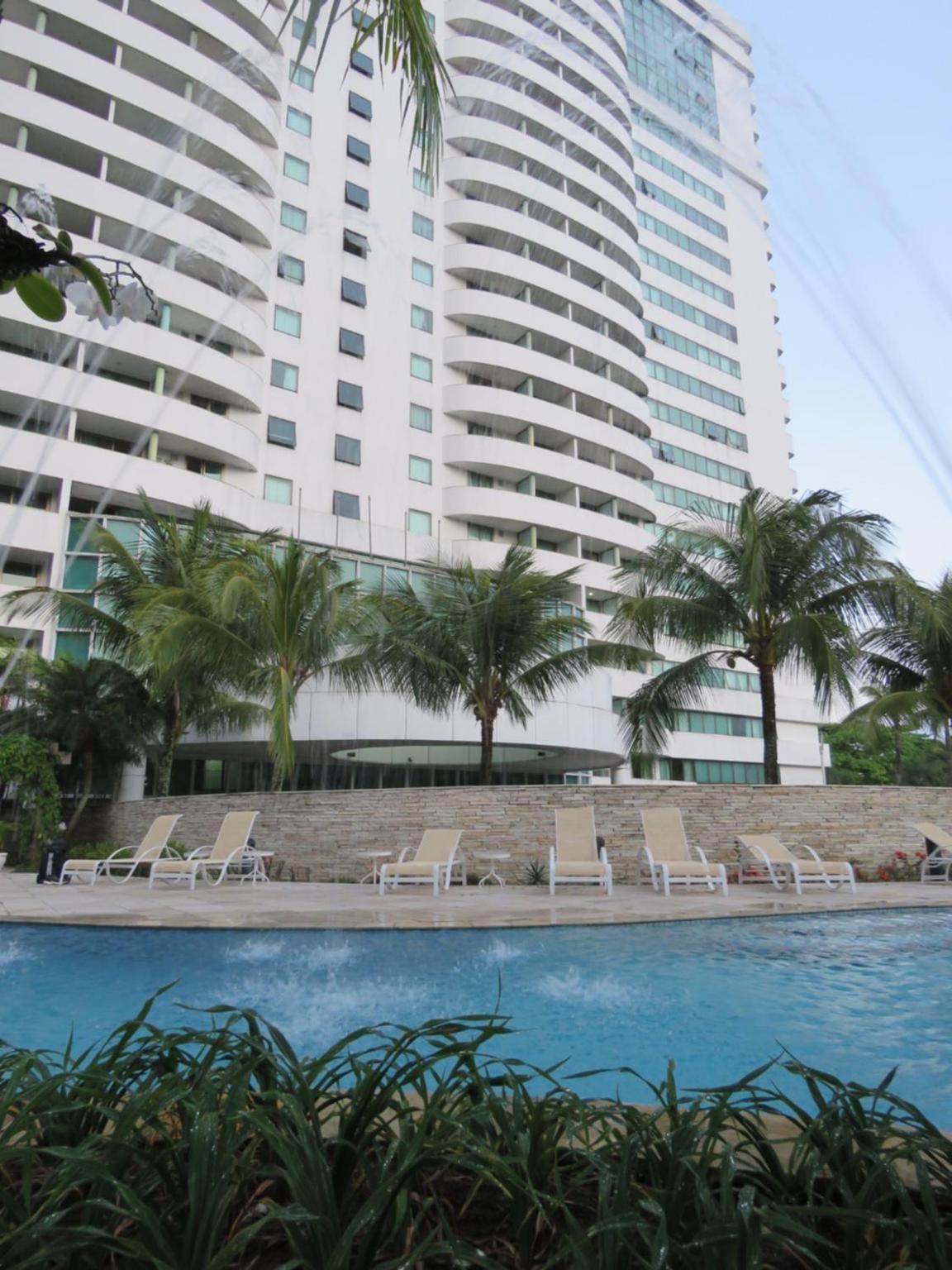 Barra Prime Flats, Ed Mediterrâneo, wi-fi 400Mb, balsa pra praia grátis, ar condicionado novo!