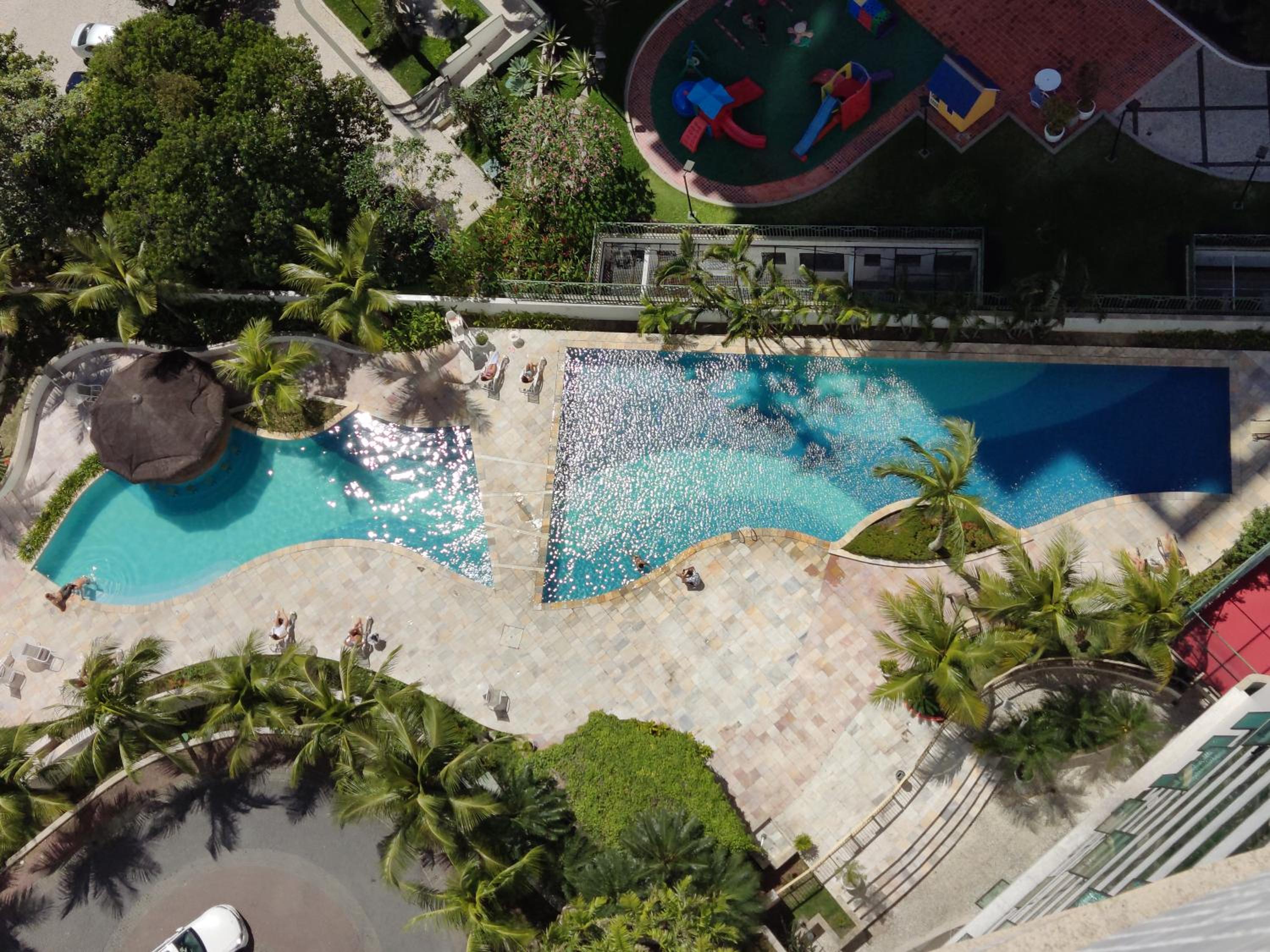 Barra Prime Flats, Ed Mediterrâneo, wi-fi 400Mb, balsa pra praia grátis, ar condicionado novo!