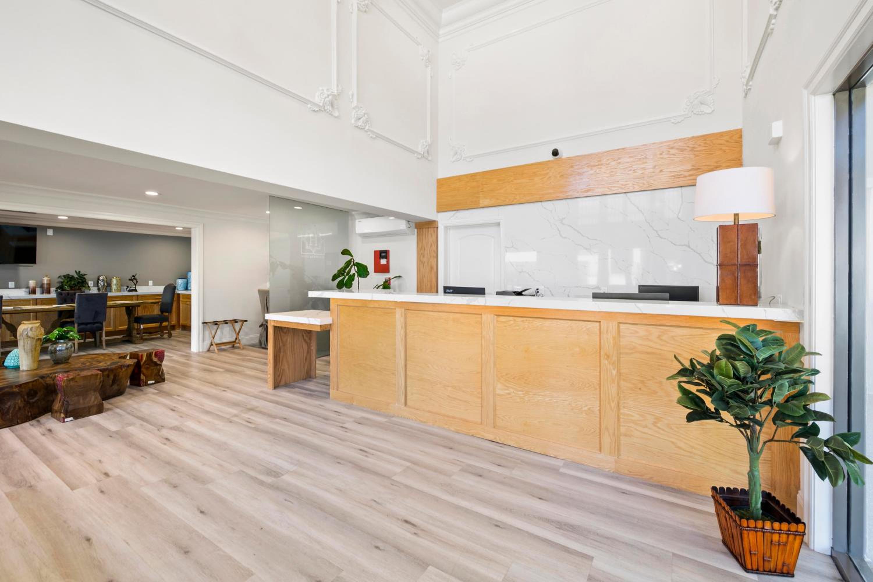 Hotel Huntington - Property Image 63