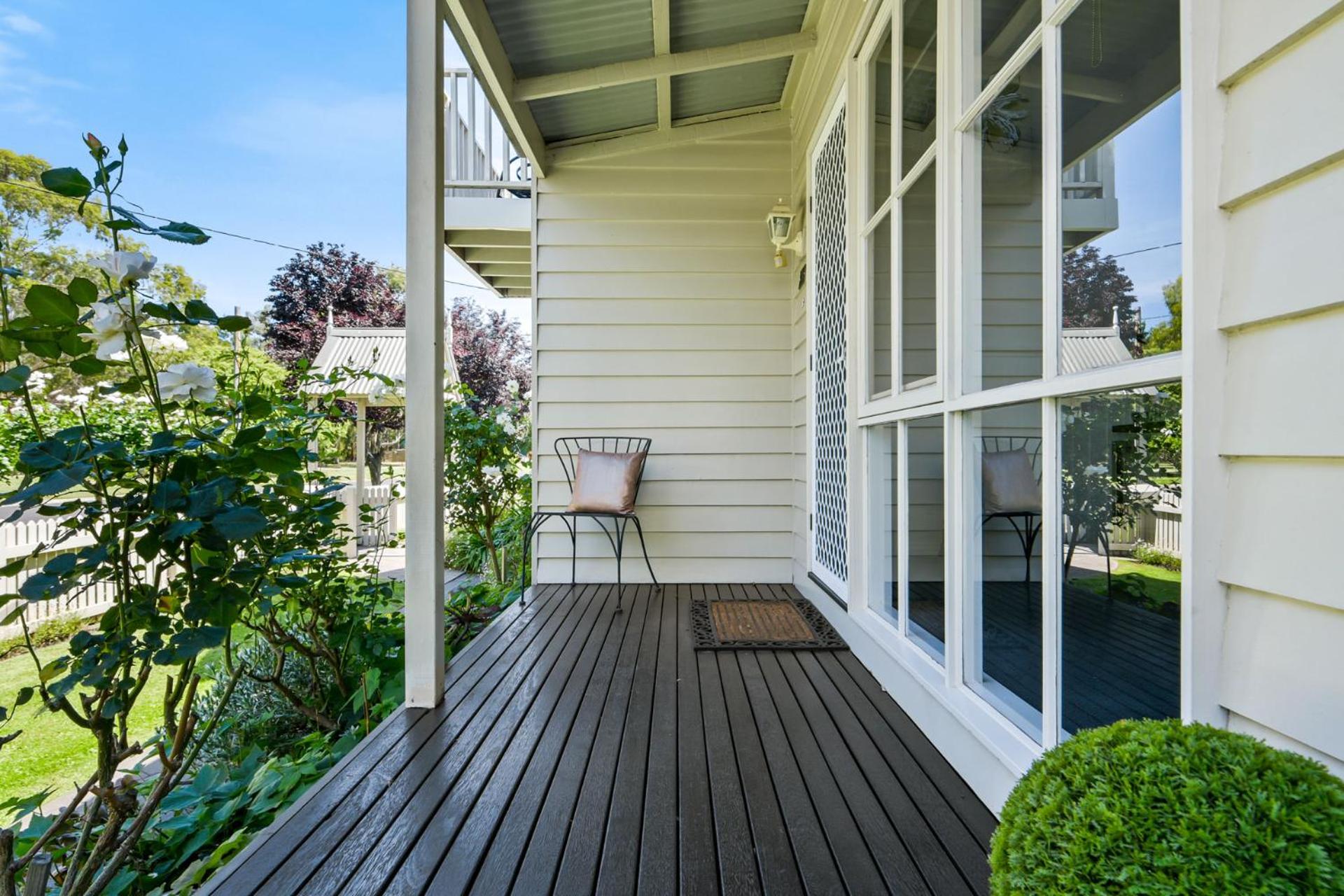 Creek Cottage Bed and Breakfast Traralgon