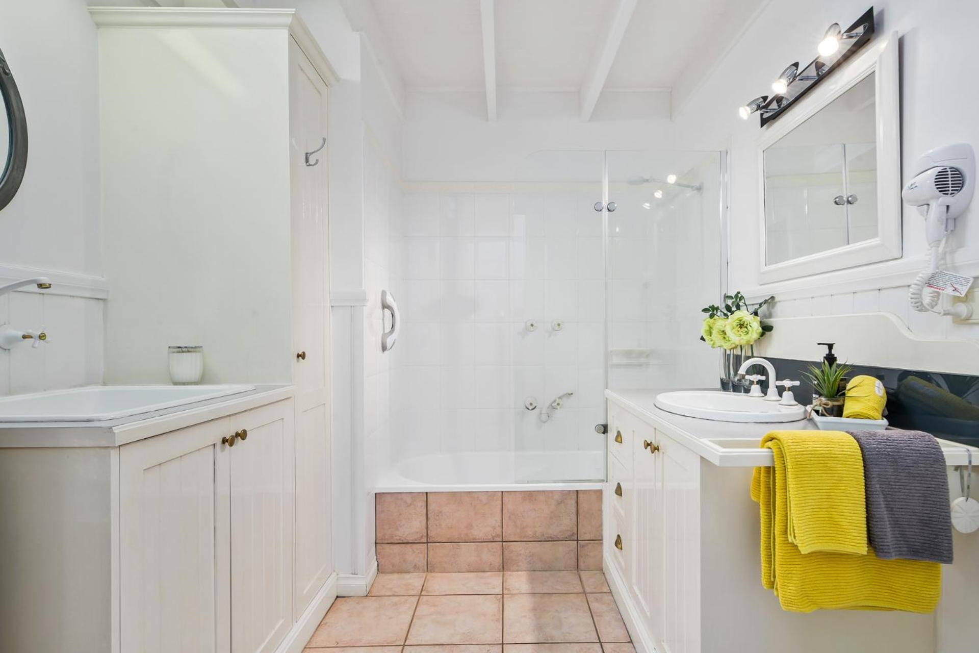 Creek Cottage Bed and Breakfast Traralgon