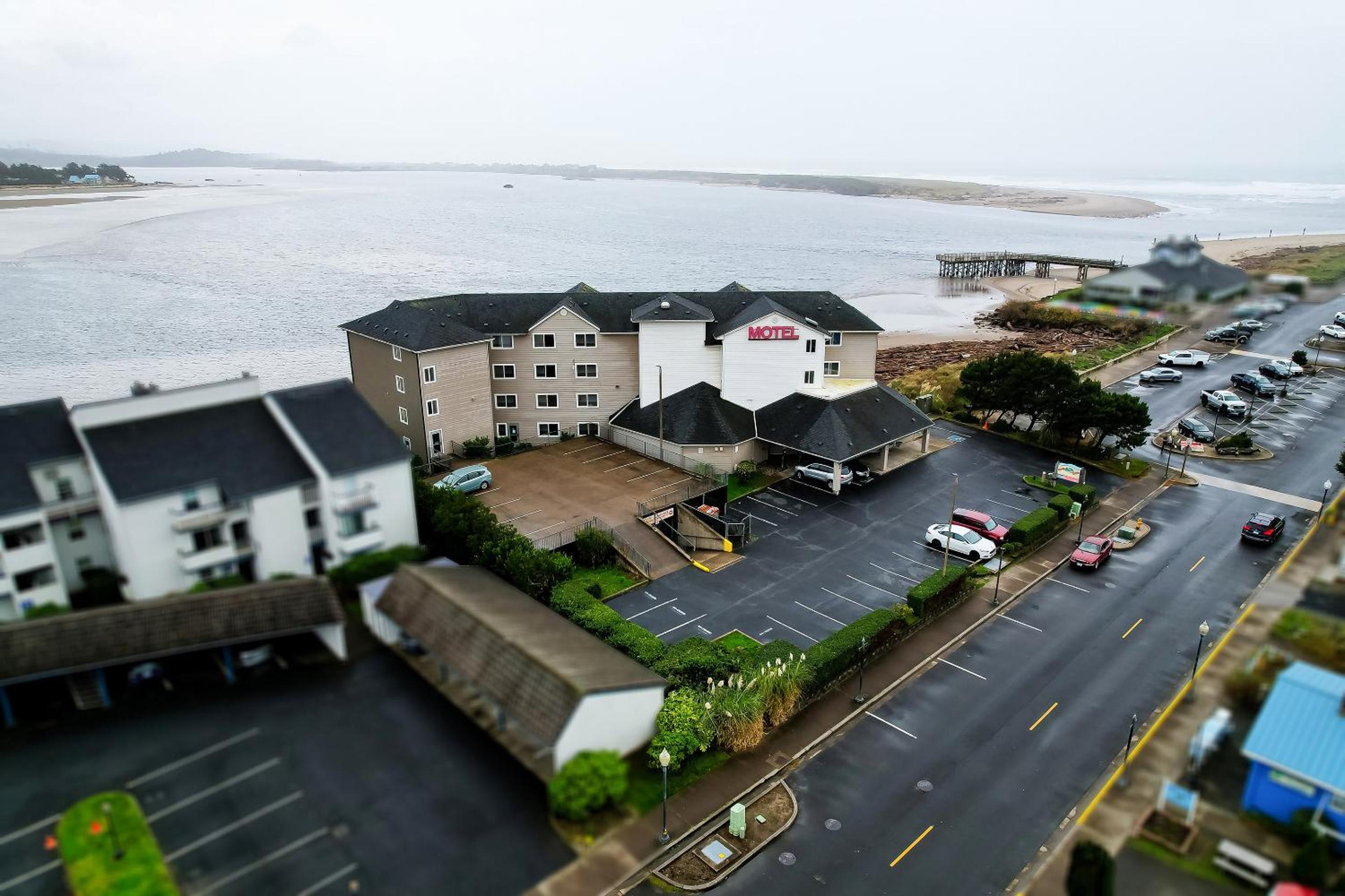 Hotel Siletz Bay Beachfront Hotel by OYO Lincoln City