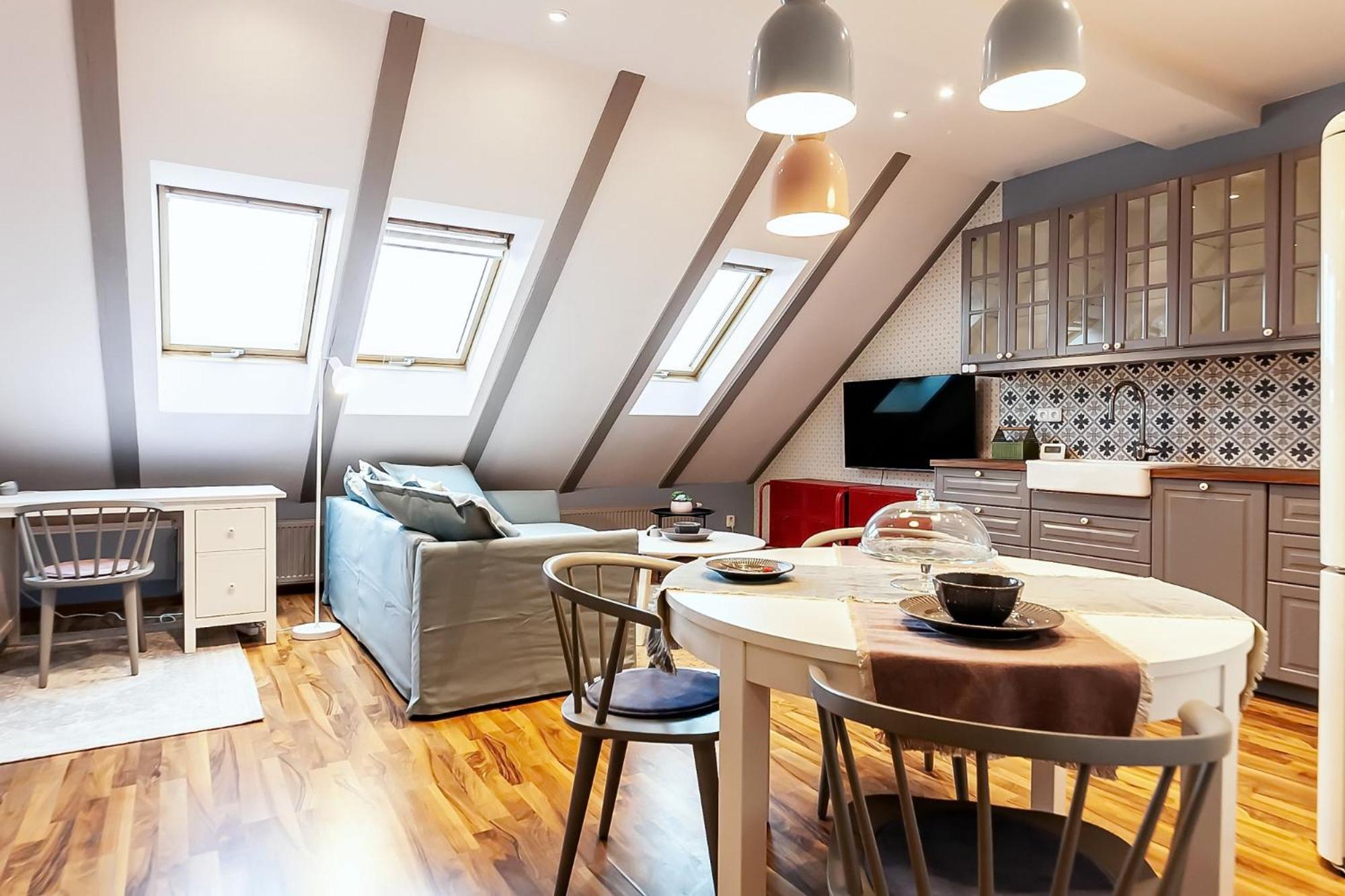 ATTIC APARTMENT on WATERFRONT / VIEW / NETFLIX