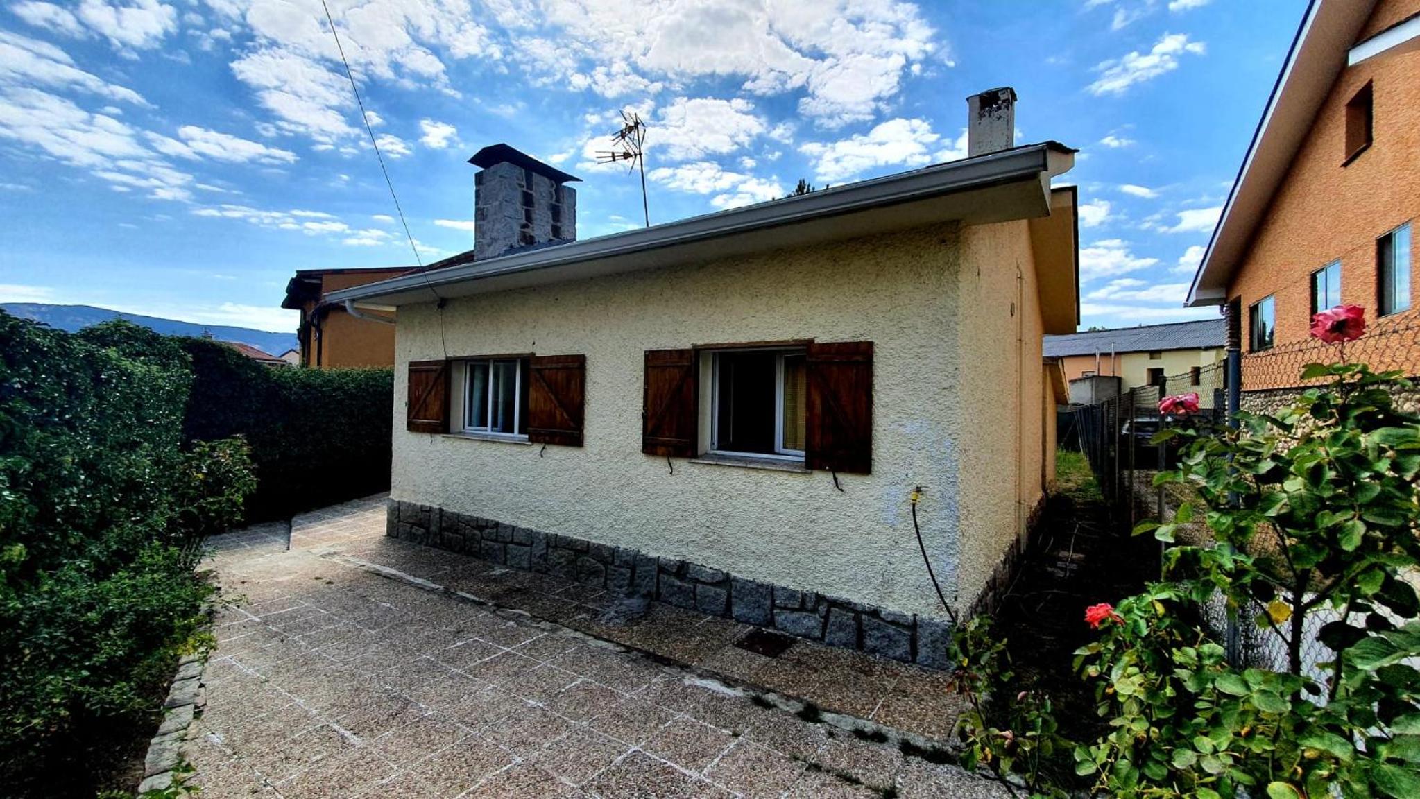 EL CHALET view 2