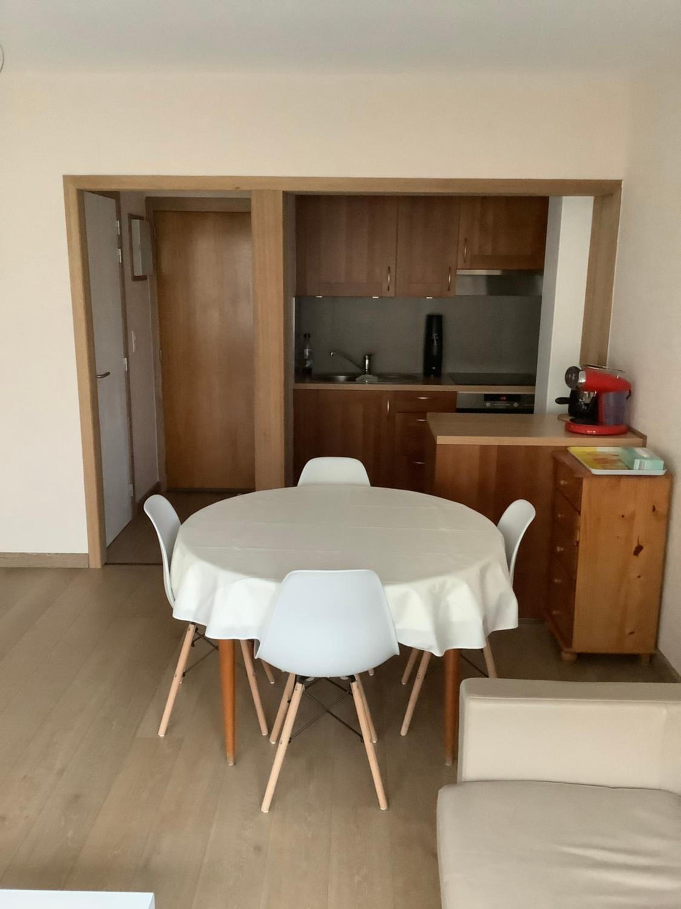 Zongerichte studio Sint-Idesbald met mooi zeezicht