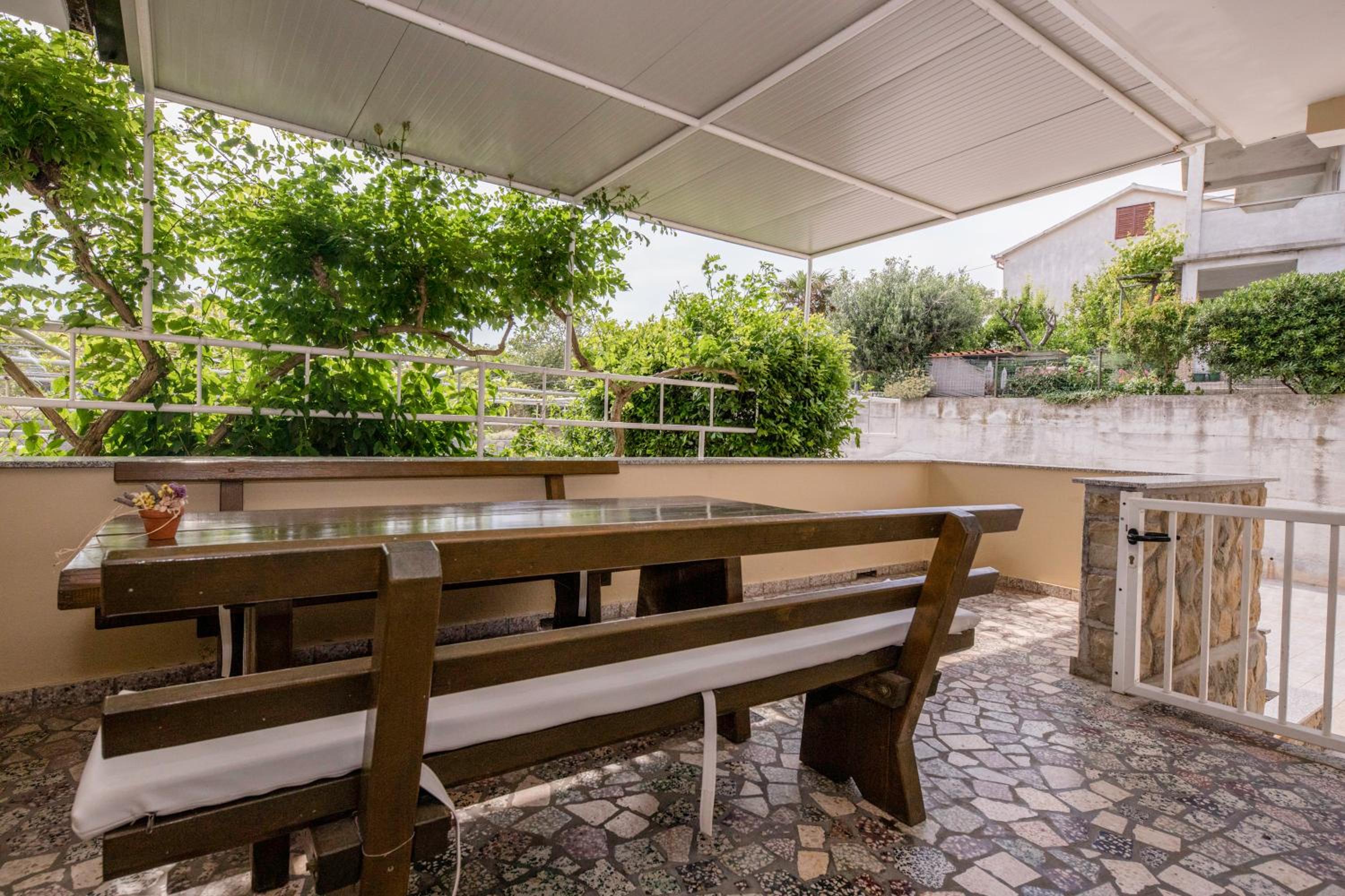 Apartmani Ana & Milo view 2
