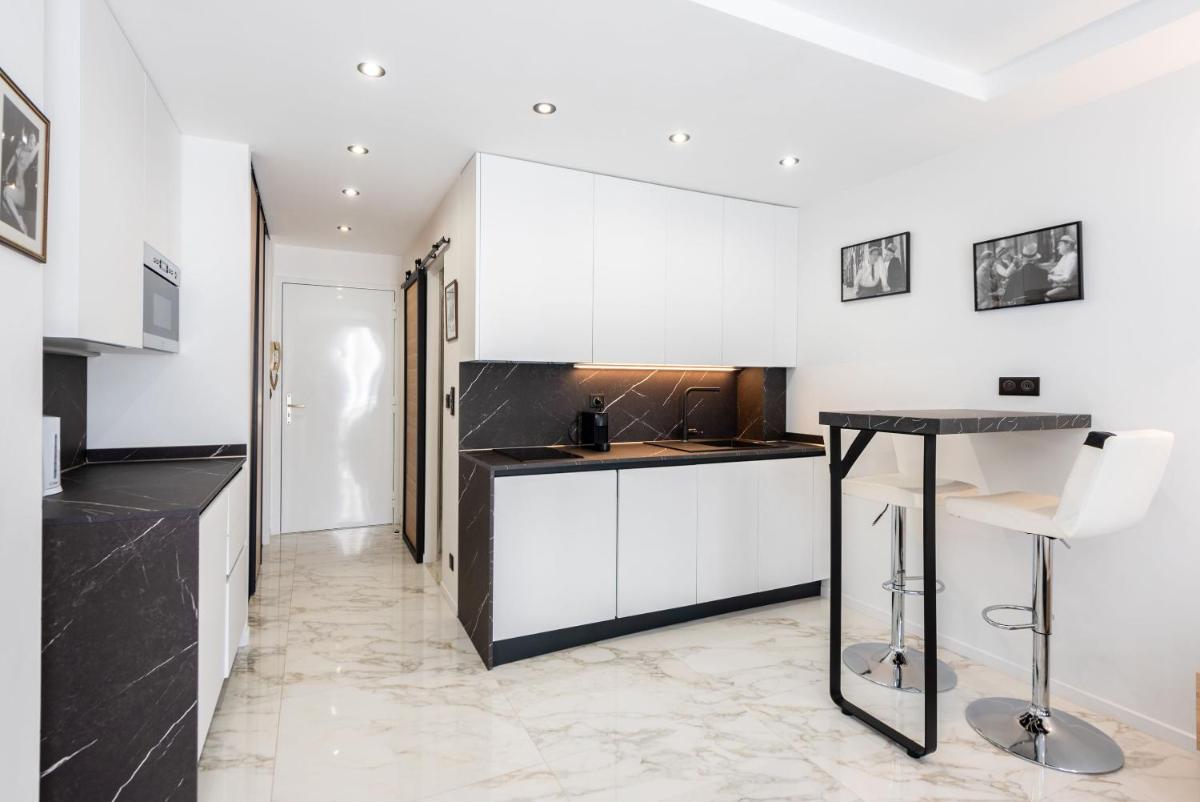 CMG - Grand studio - 50m plage Cannes - terrasse vue mer photo 4