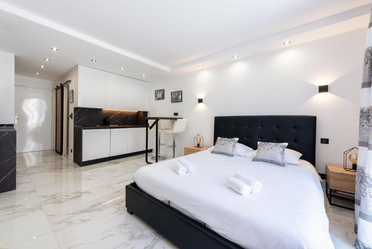 CMG - Grand studio - 50m plage Cannes - terrasse vue mer photo 5