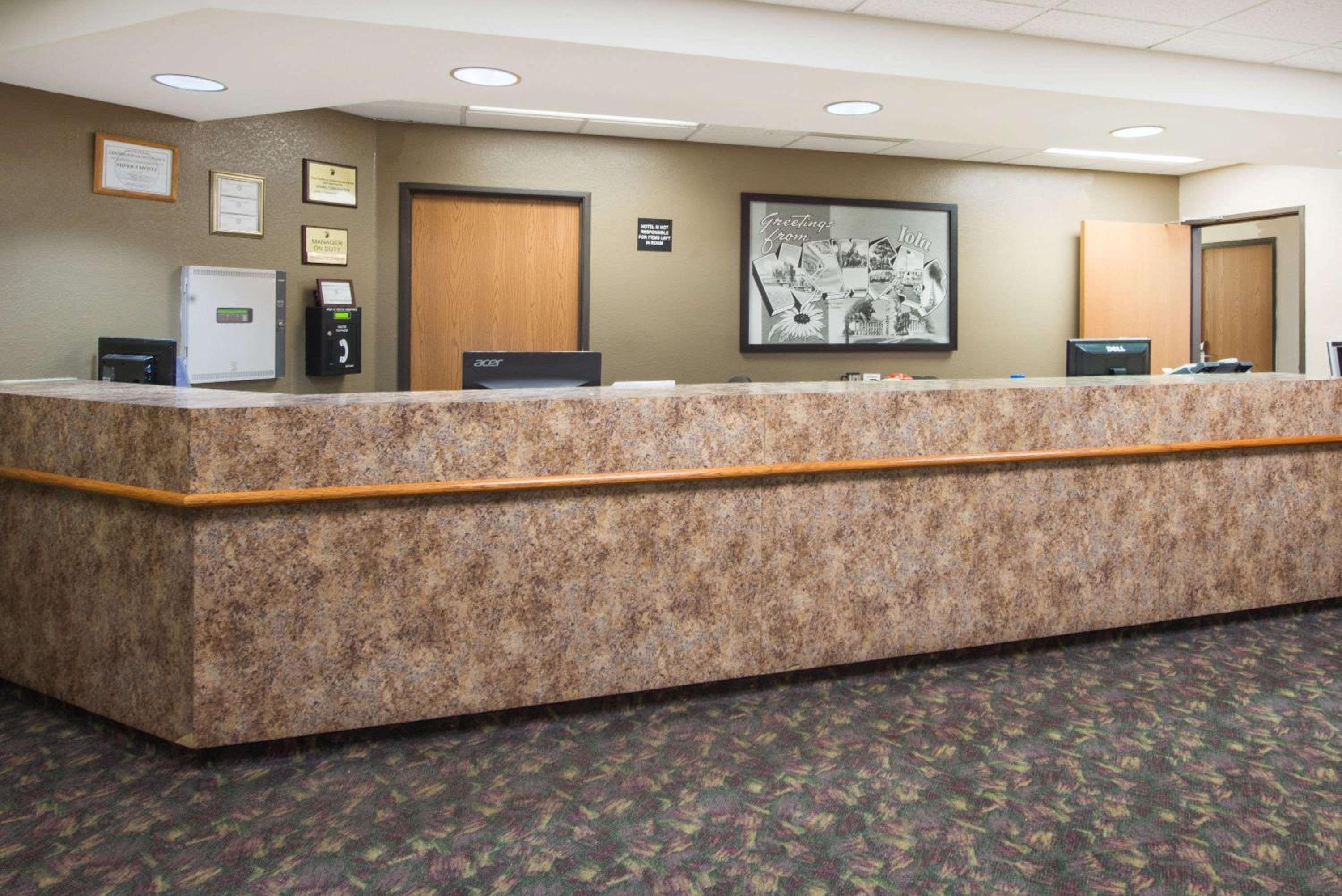 Super 8 by Wyndham Iola KS view 2