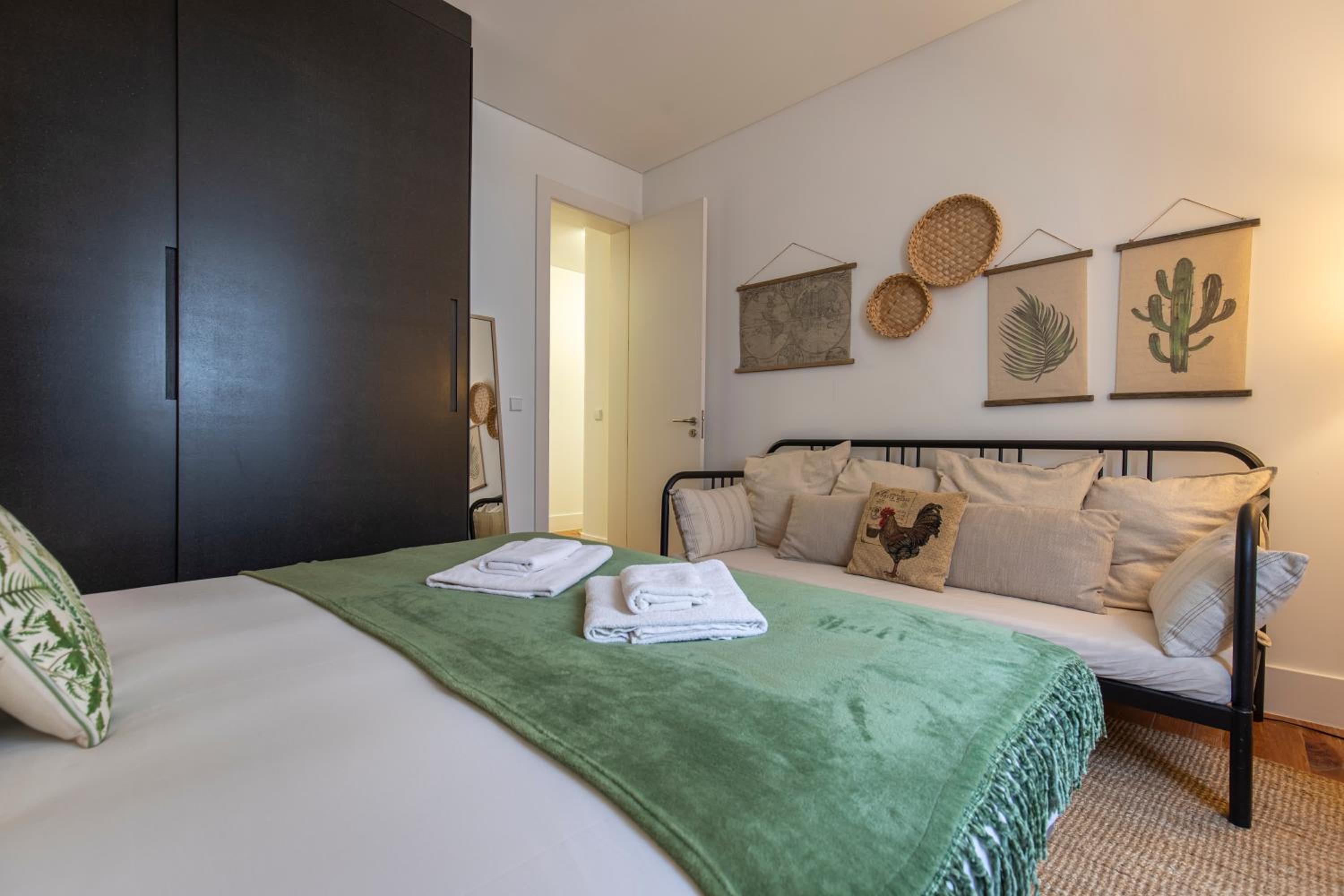 32 -Lovely 2 bedroom Apt in Principe Real view 4