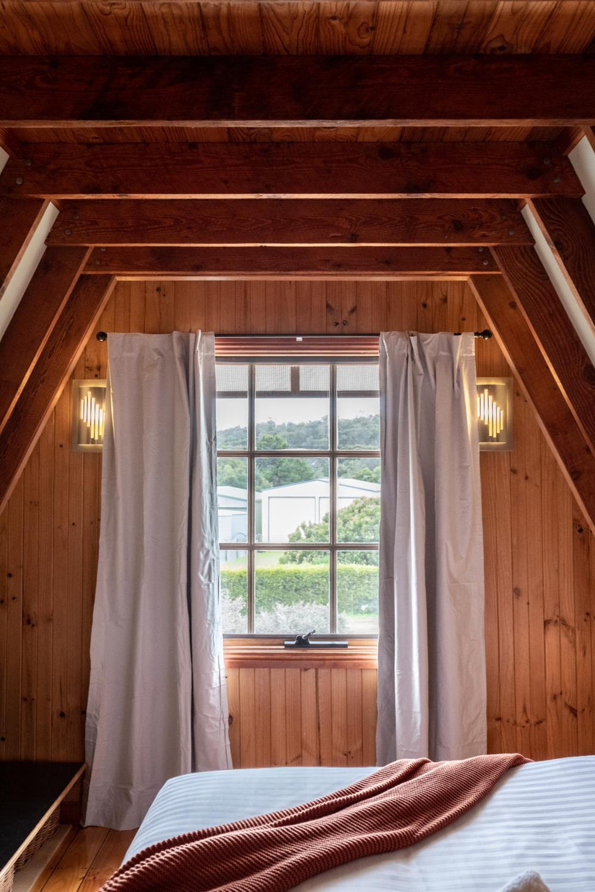 Currawong - Freycinet Holiday Houses