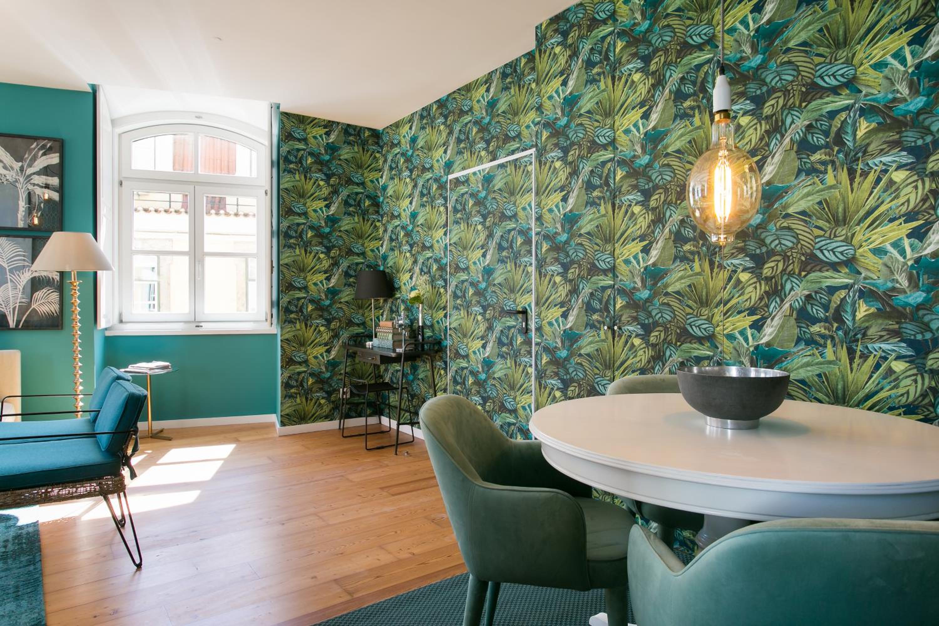 JP38 - Dowtown perfect gem 2 bdr + 2 bath, bright FLAT! view 2