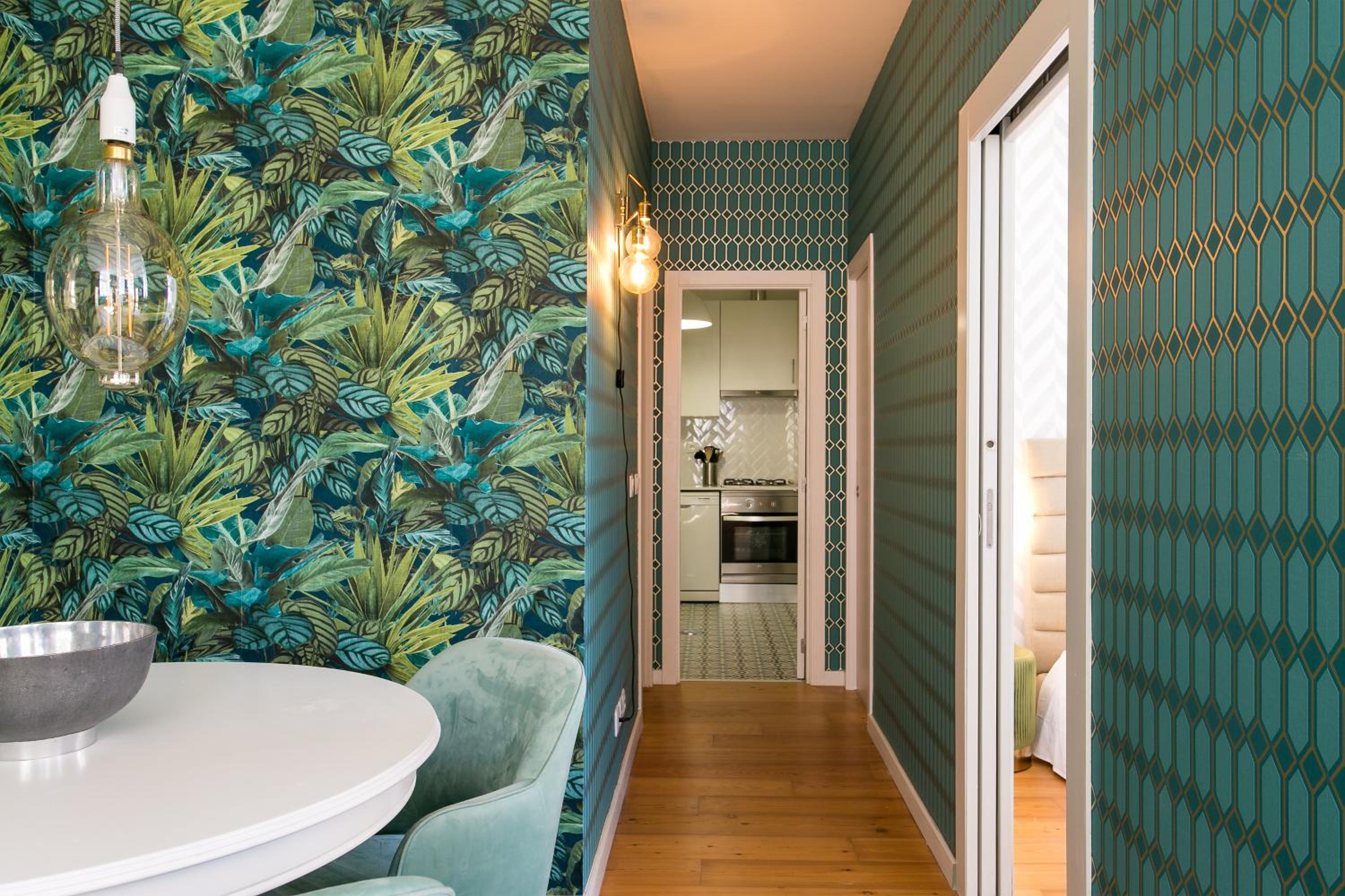 JP38 - Dowtown perfect gem 2 bdr + 2 bath, bright FLAT! view 4