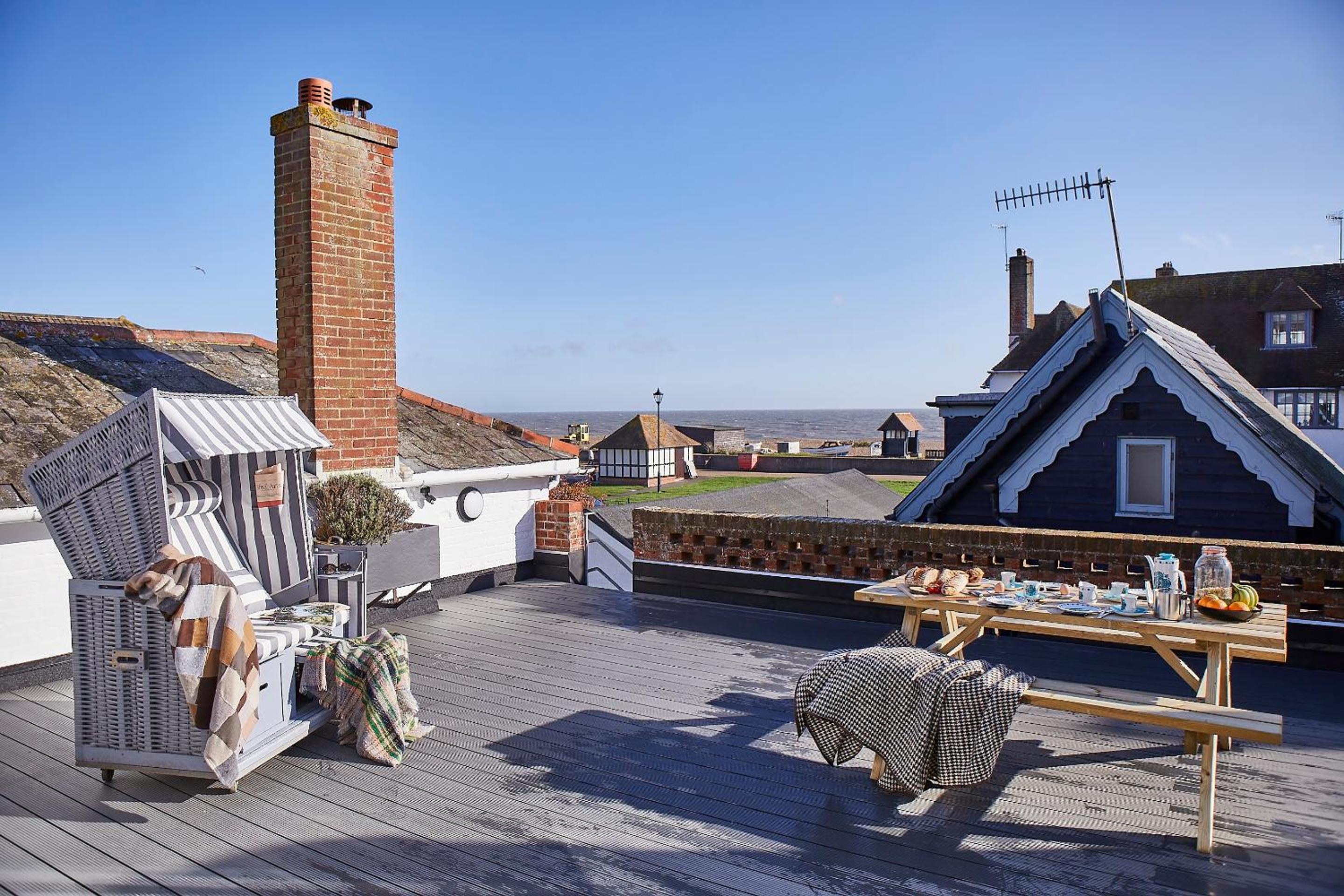SEALOFT, Aldeburgh , Stay in Suffolk view 2