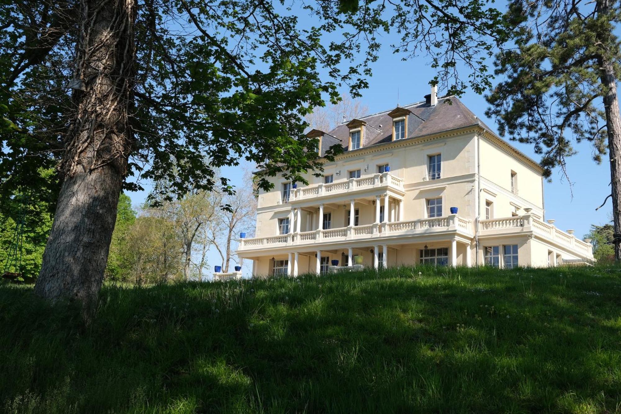 Photo 10