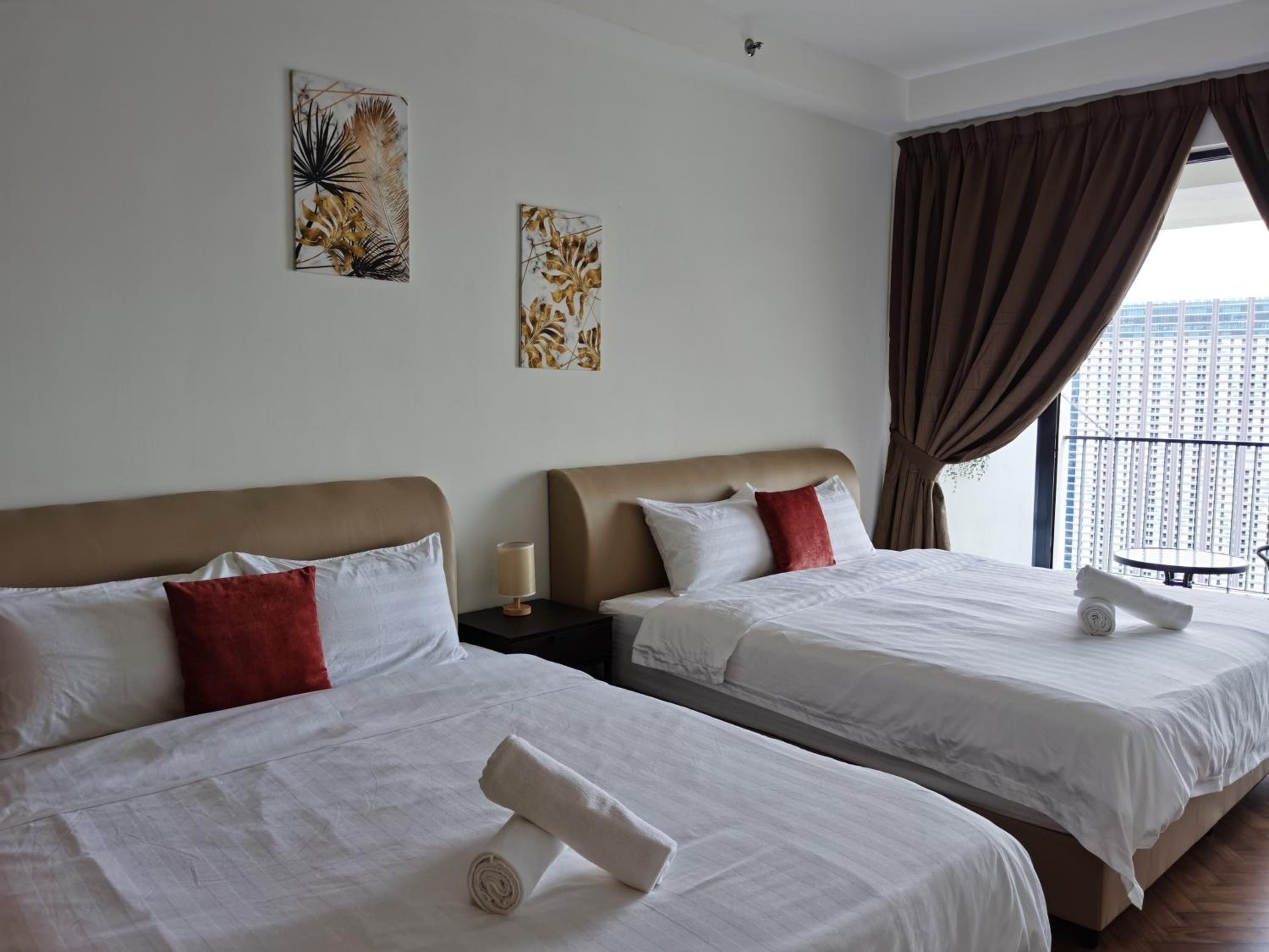 Landmark Million Dollar King Suite #Netflix#500mbps WiFi photo 3