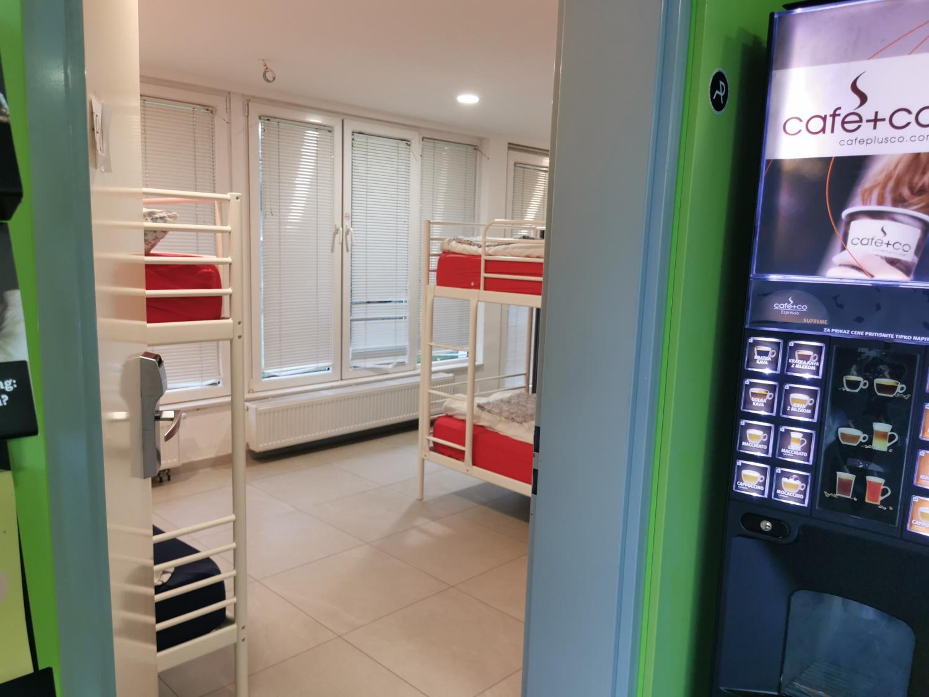 Simbol Hostel & Rooms with Free Private Parking