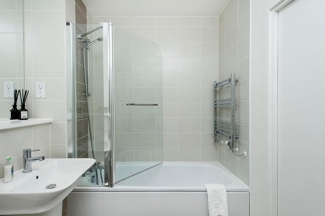 Two bedroom apartments close to Heathrow