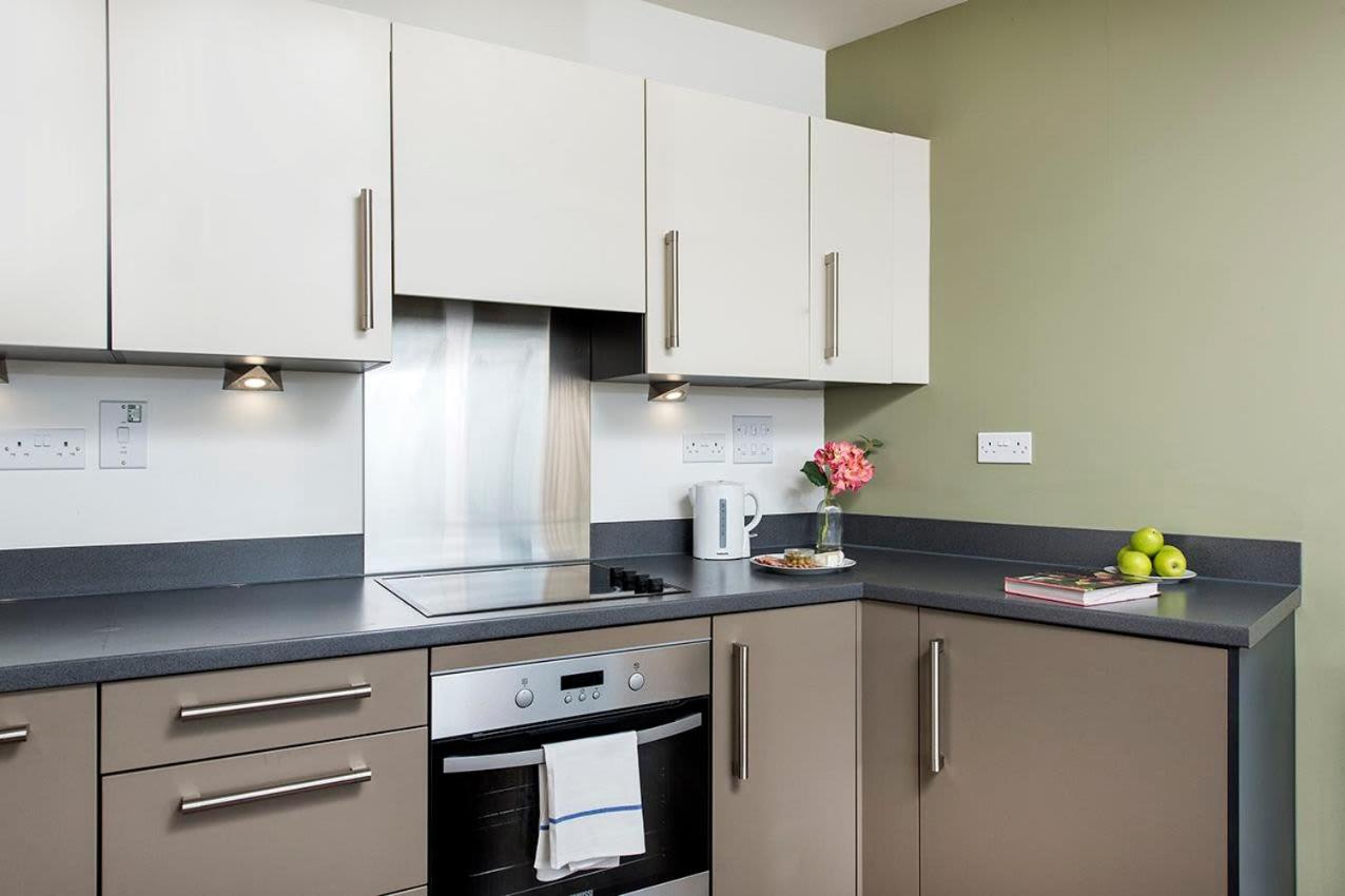 Two bedroom apartments close to Heathrow