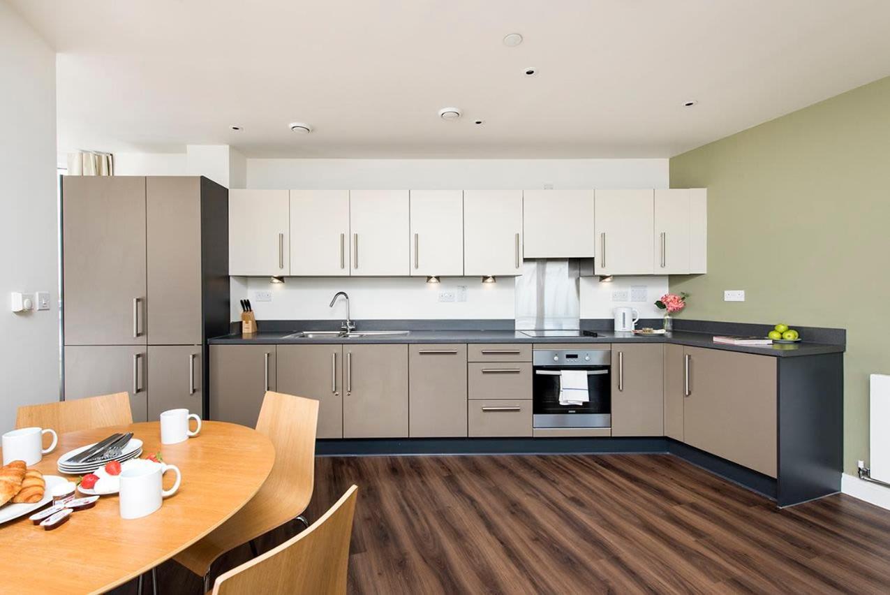 Two bedroom apartments close to Heathrow